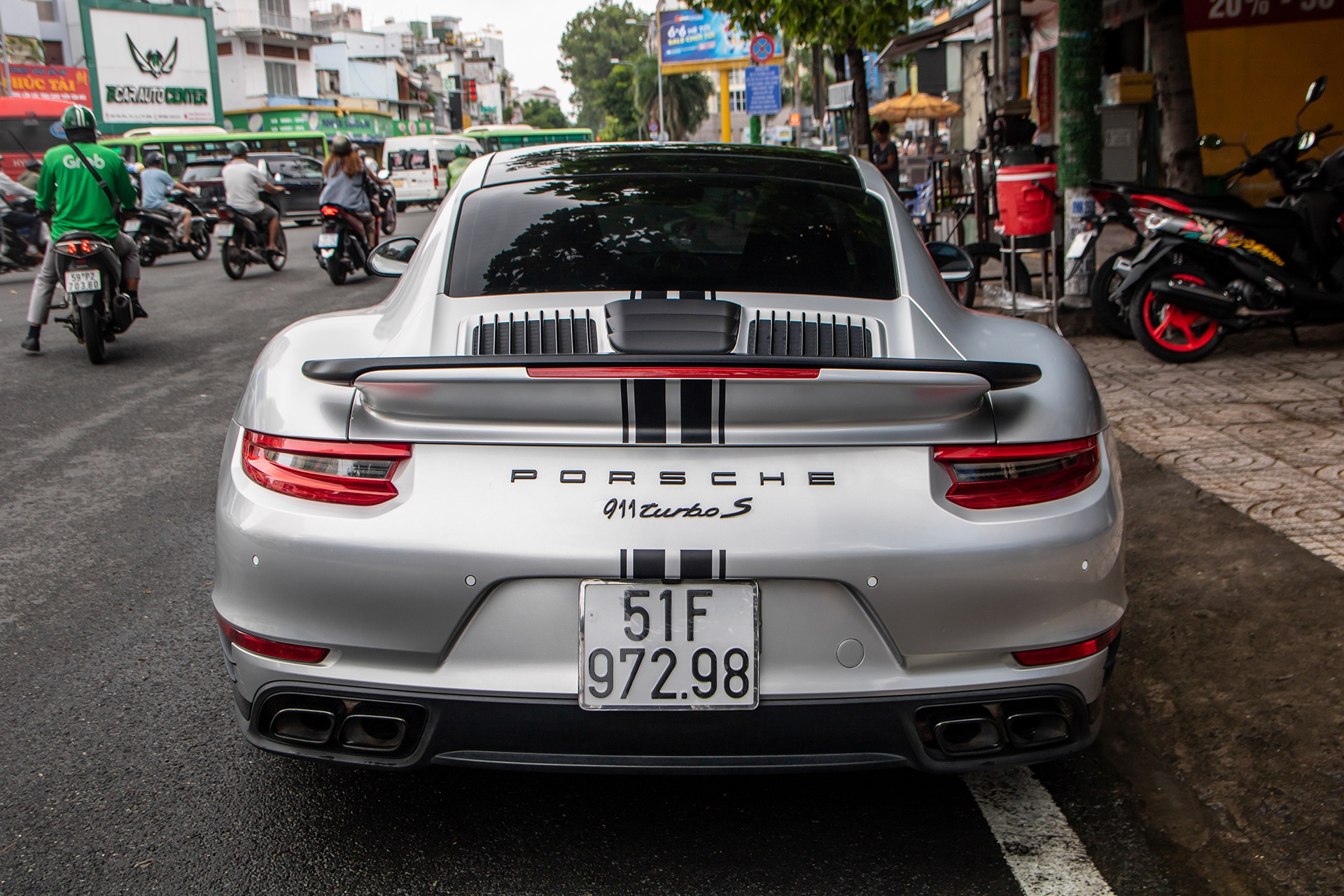 Porsche 911 Turbo S anh 4