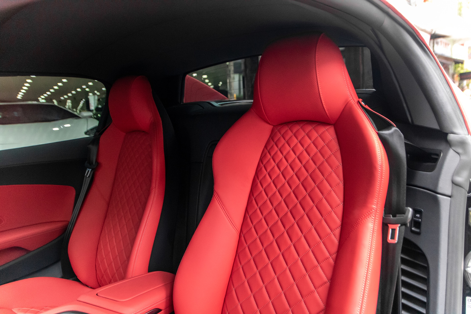 Audi R8 V10 Spyder anh 10