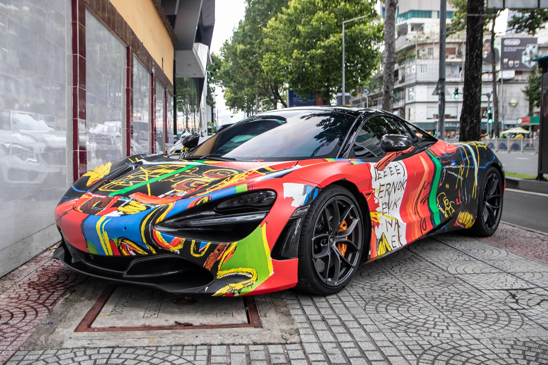 McLaren 720S Spider voi ngoai that la mat tai TP.HCM hinh anh