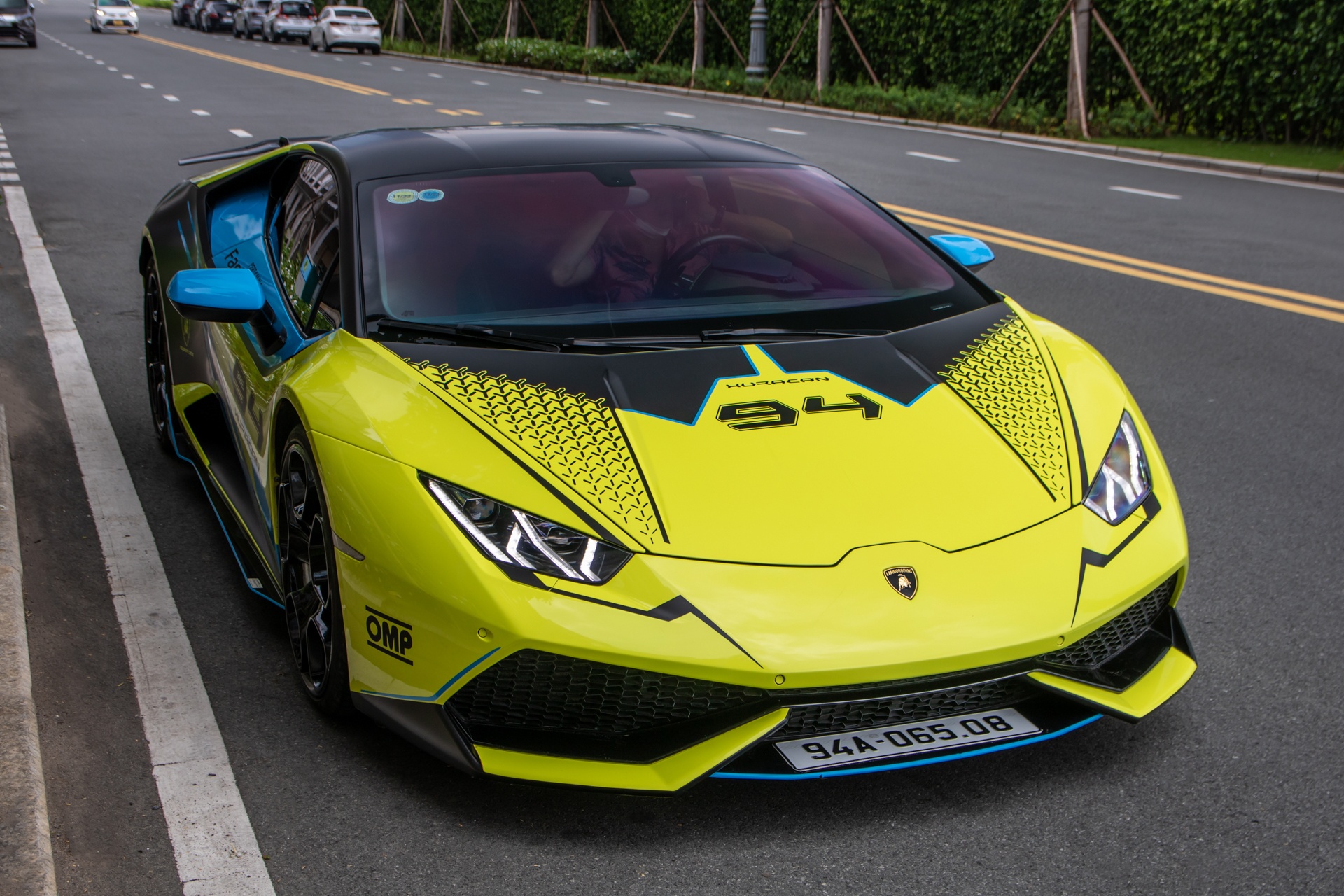 Lamborghini Huracan duoc lam moi theo phong cach xe dua tai TP.HCM hinh anh