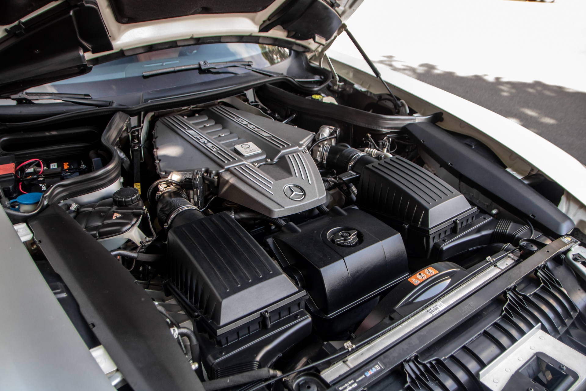 Mercedes-AMG SLS anh 9