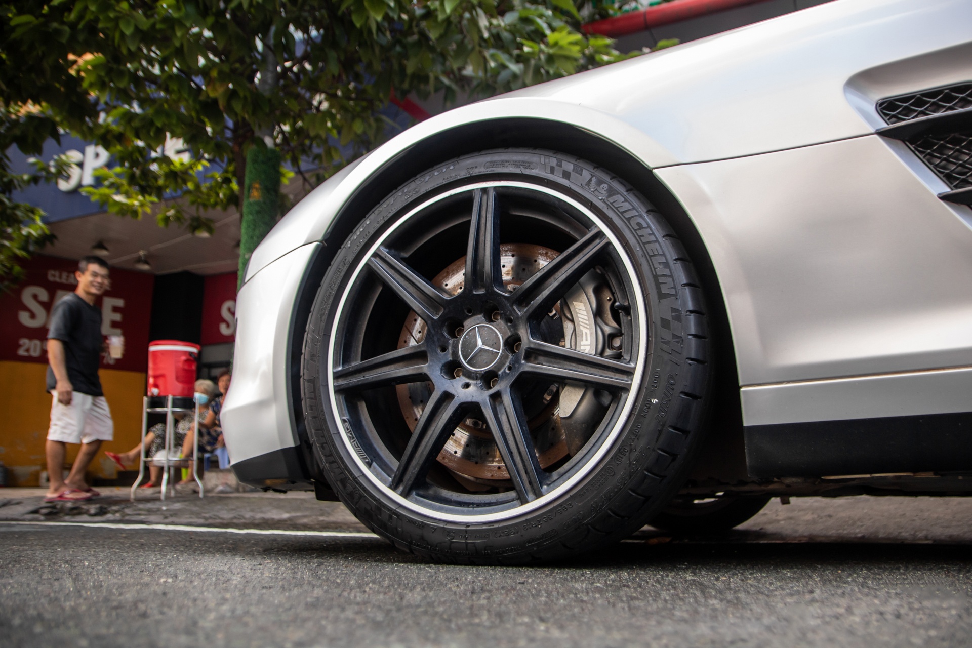 Mercedes-AMG SLS anh 5