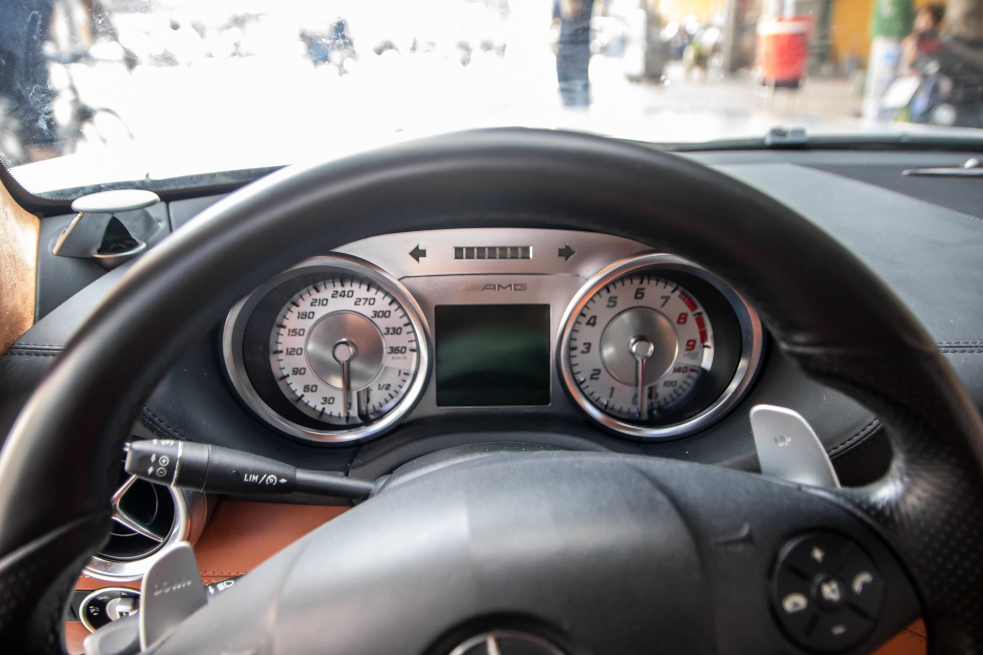 Mercedes-AMG SLS anh 7