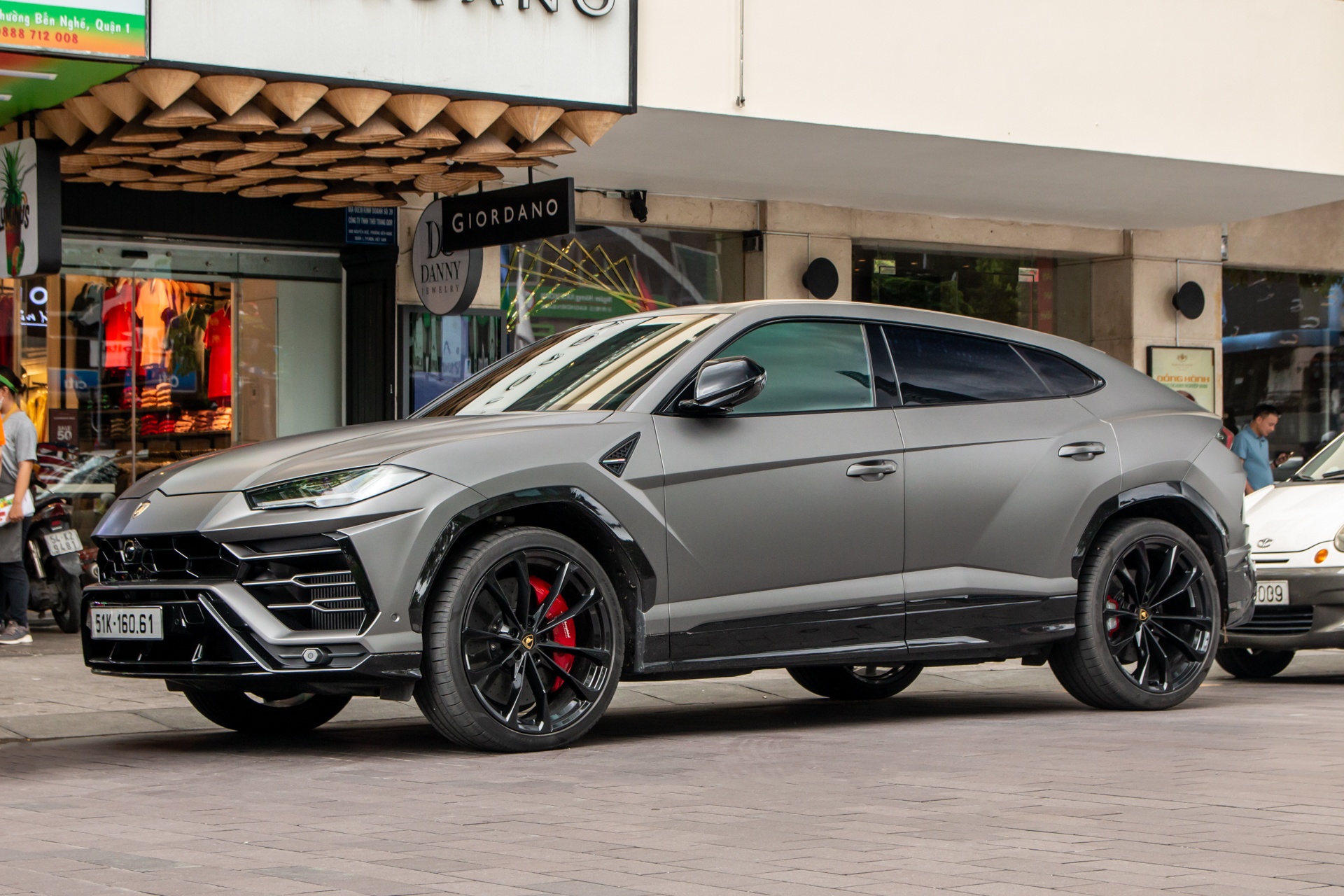 Lamborghini Urus anh 1