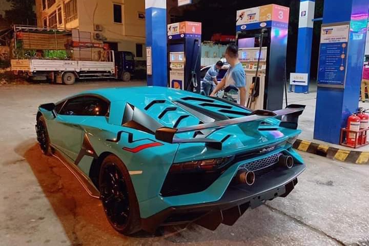 Lamborghini Aventador anh 6