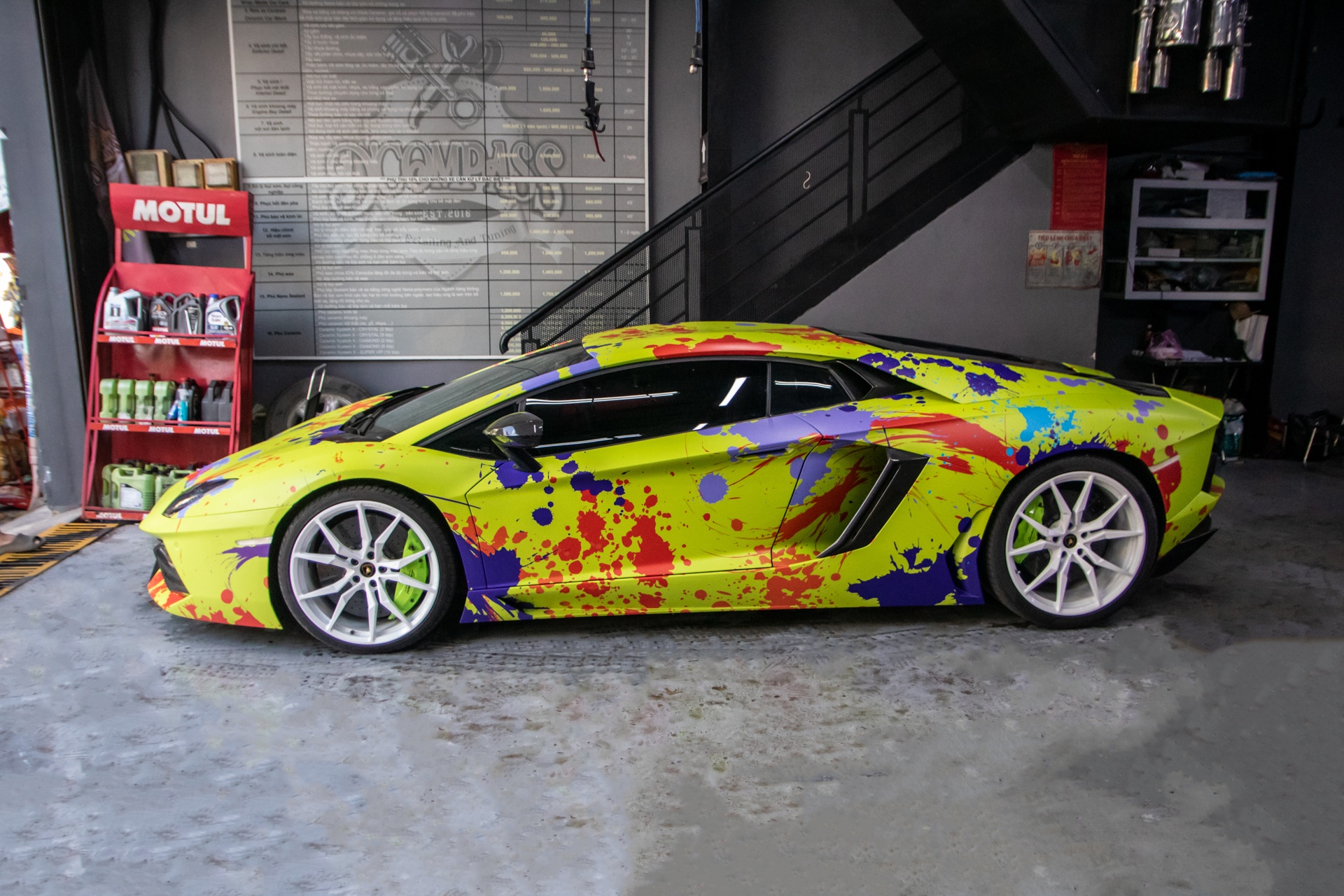 Lamborghini Aventador ảnh 3 Lamborghini Aventador anh 3
