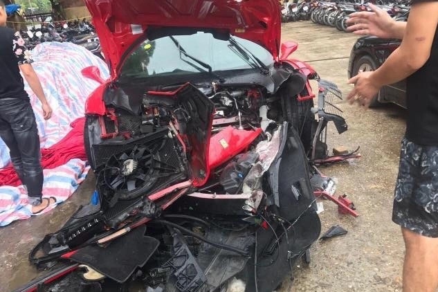 Ferrari 488 GTB anh 1