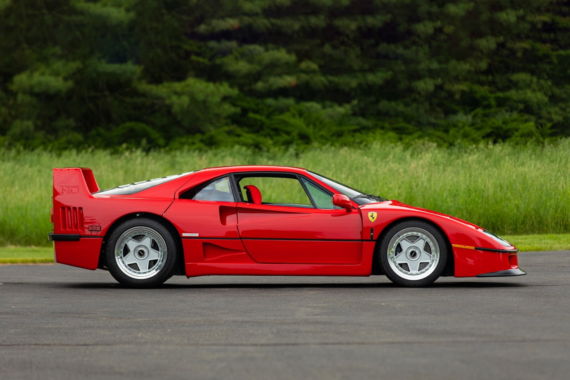 Ferrari F40 anh 2