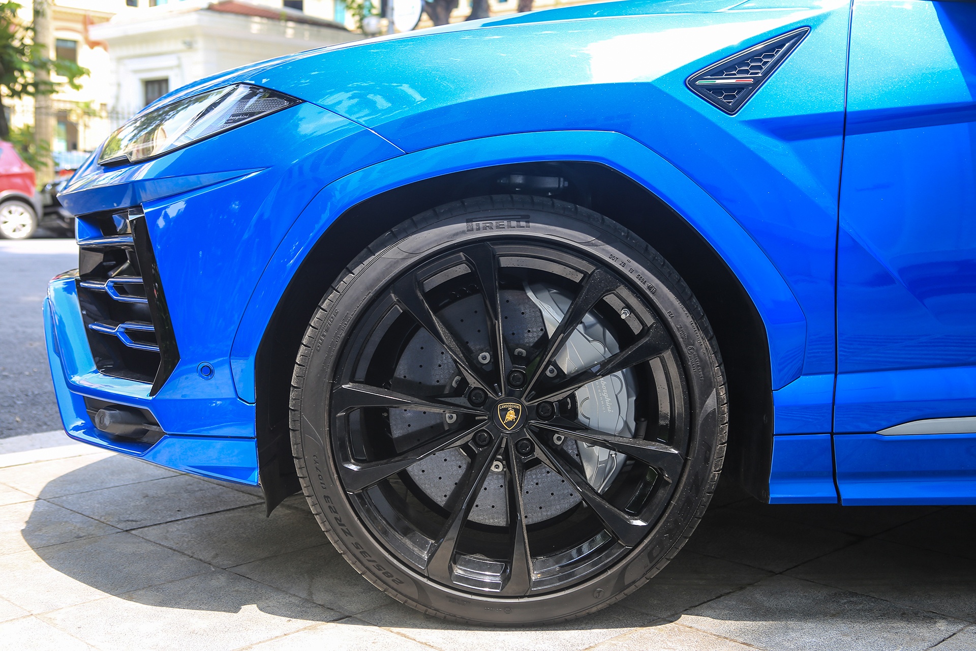 Lamborghini Urus anh 4