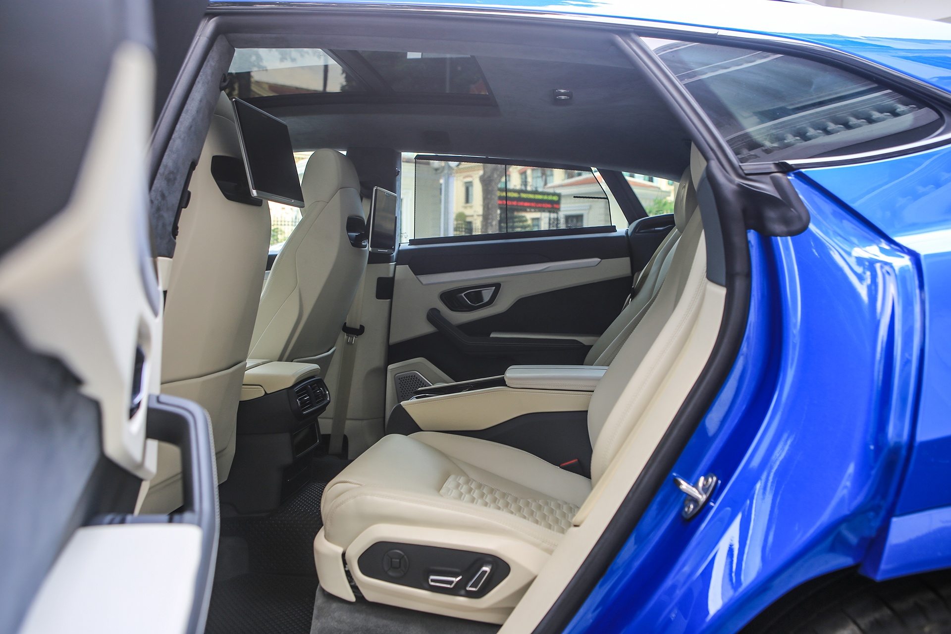 Lamborghini Urus anh 7