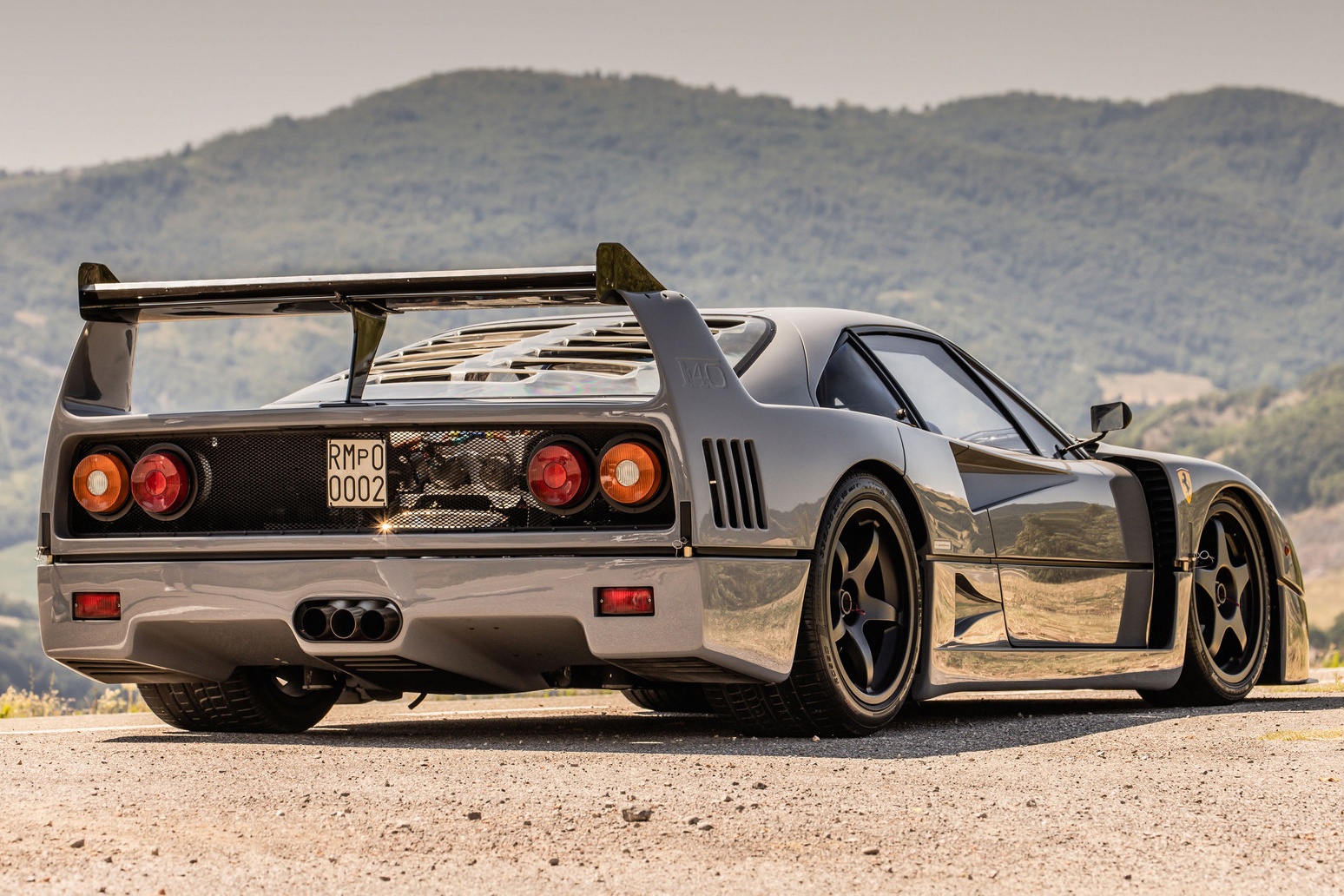 Ferrari F40 Competizione anh 6