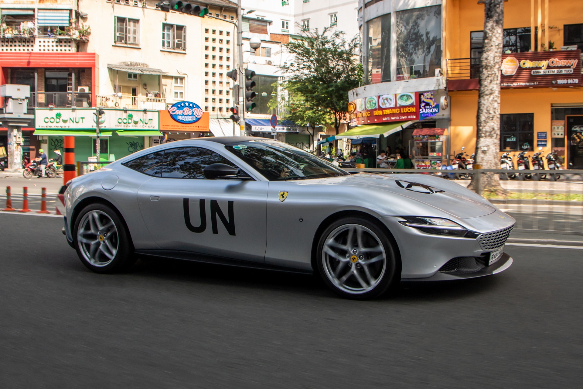 Ferrari Roma anh 11