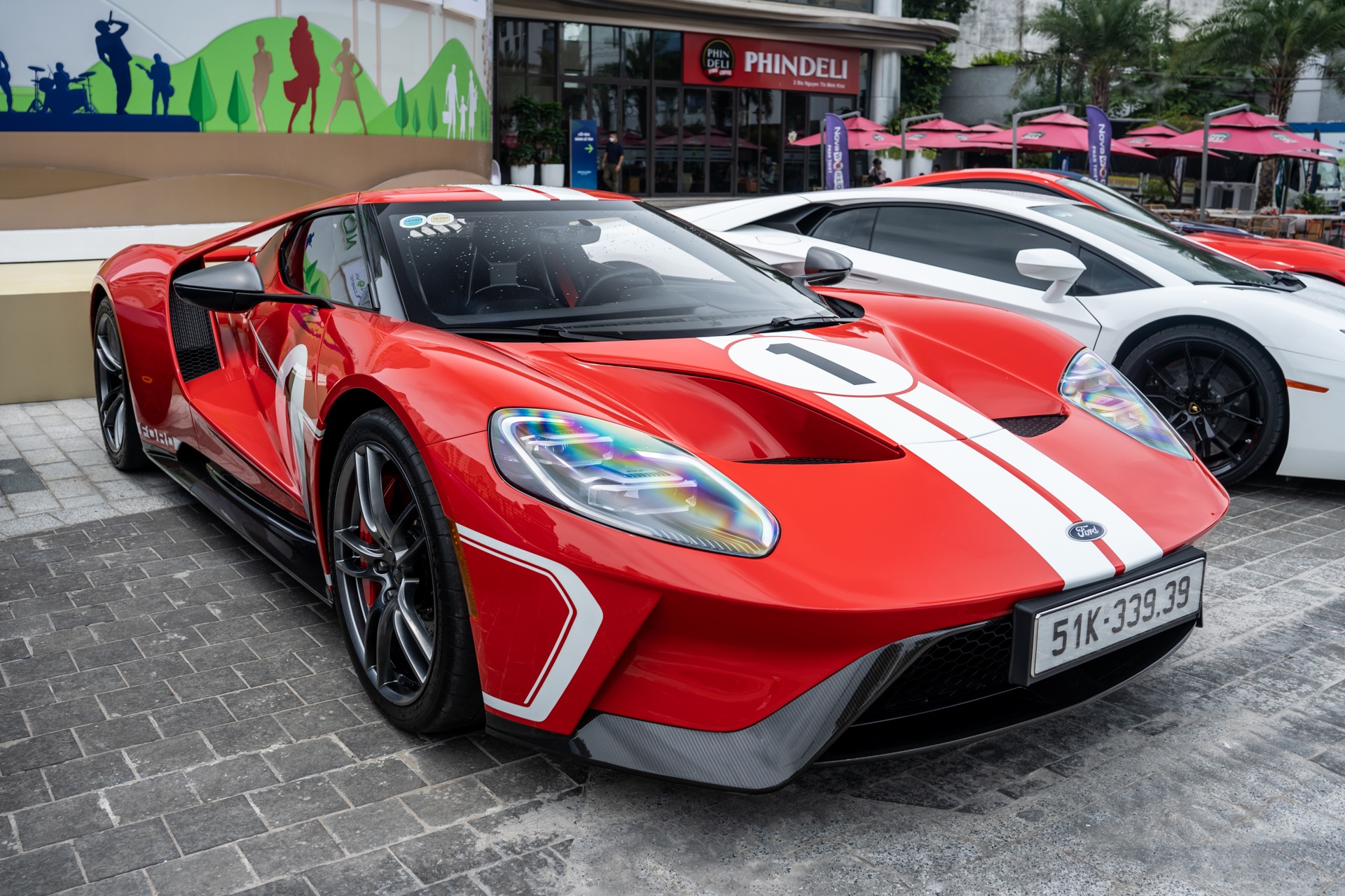 Can canh Ford GT phien ban gioi han tai Viet Nam hinh anh