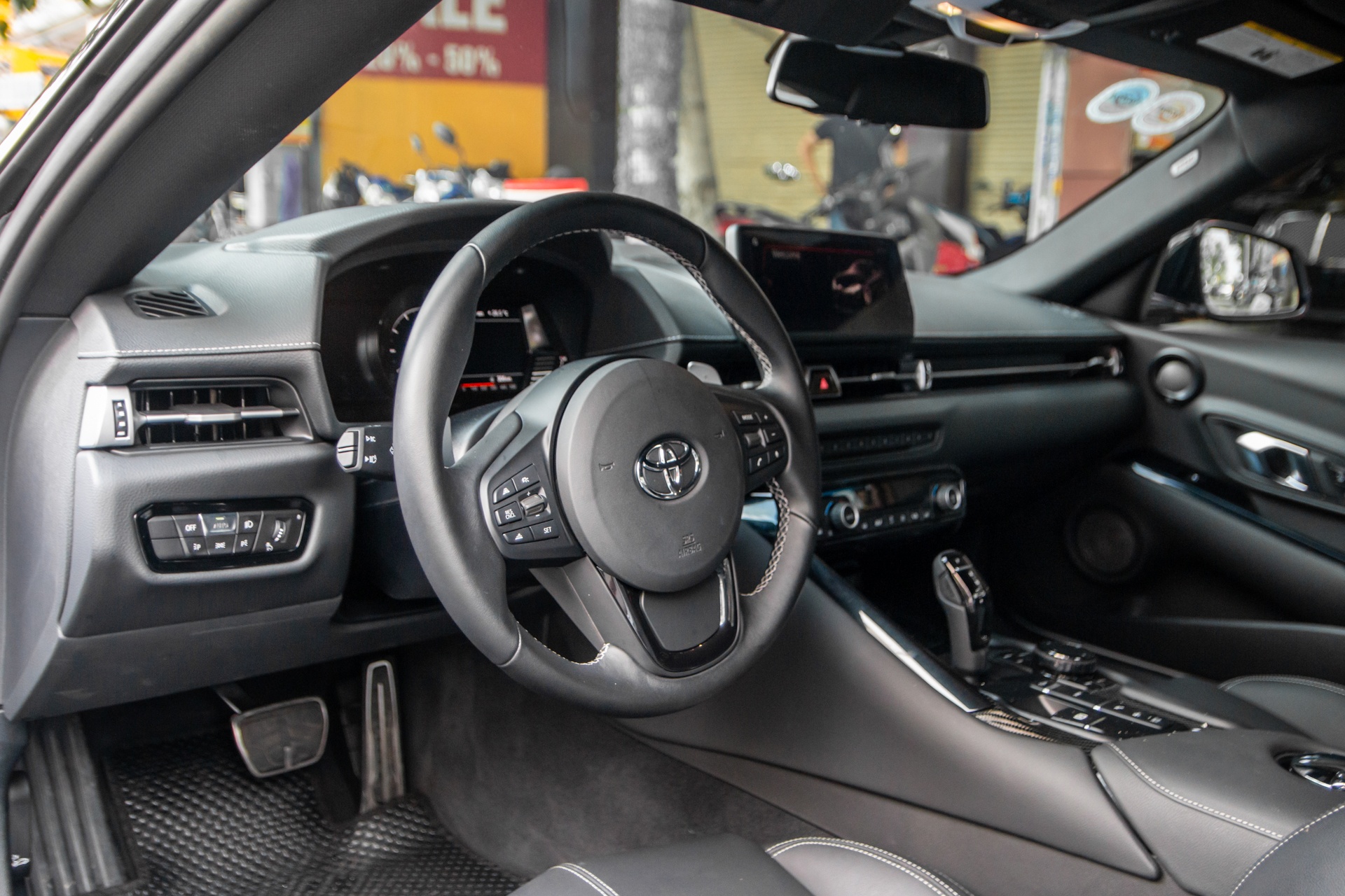 Toyota GR Supra anh 9