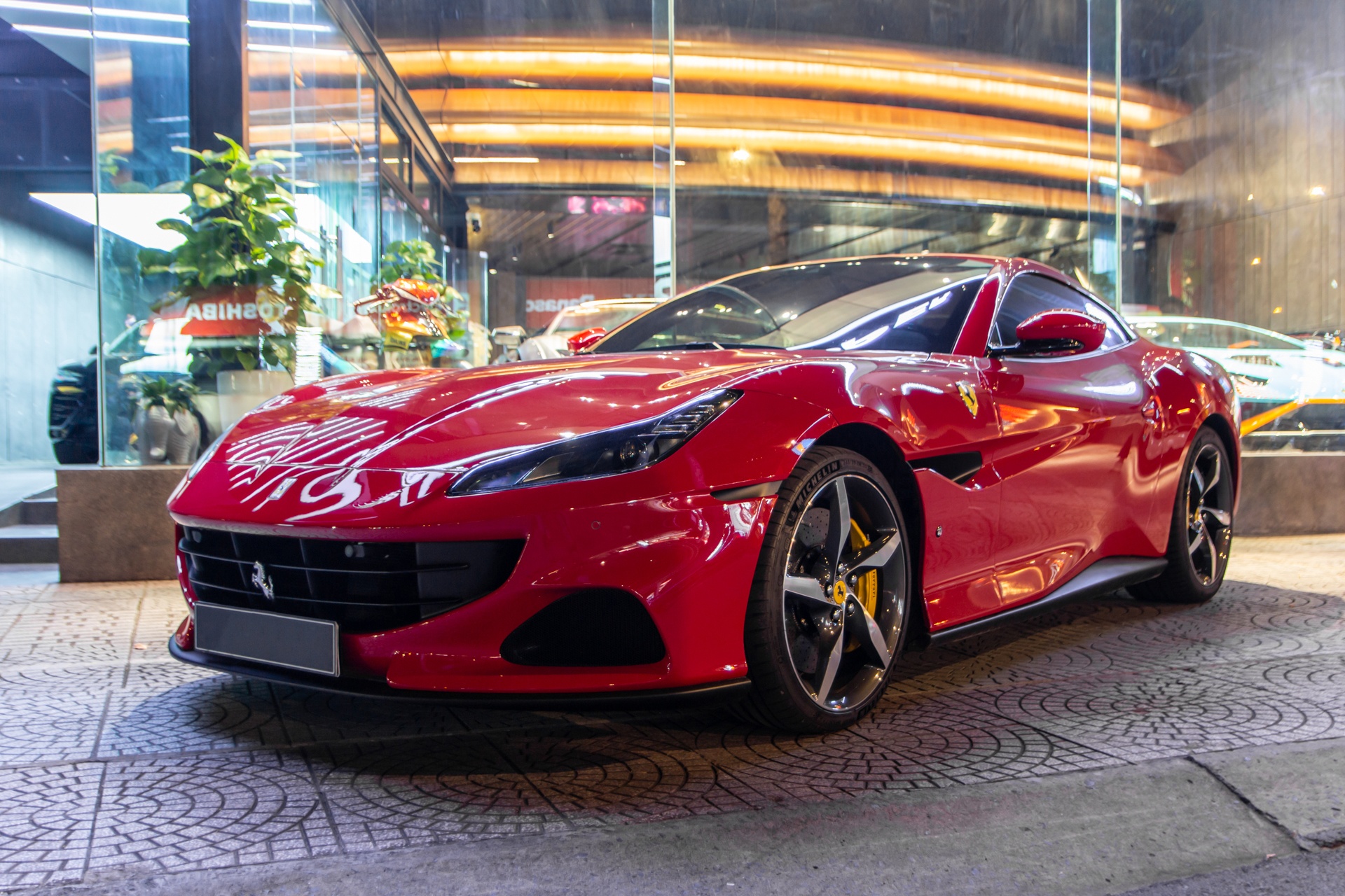 Ferrari Portofino M anh 3