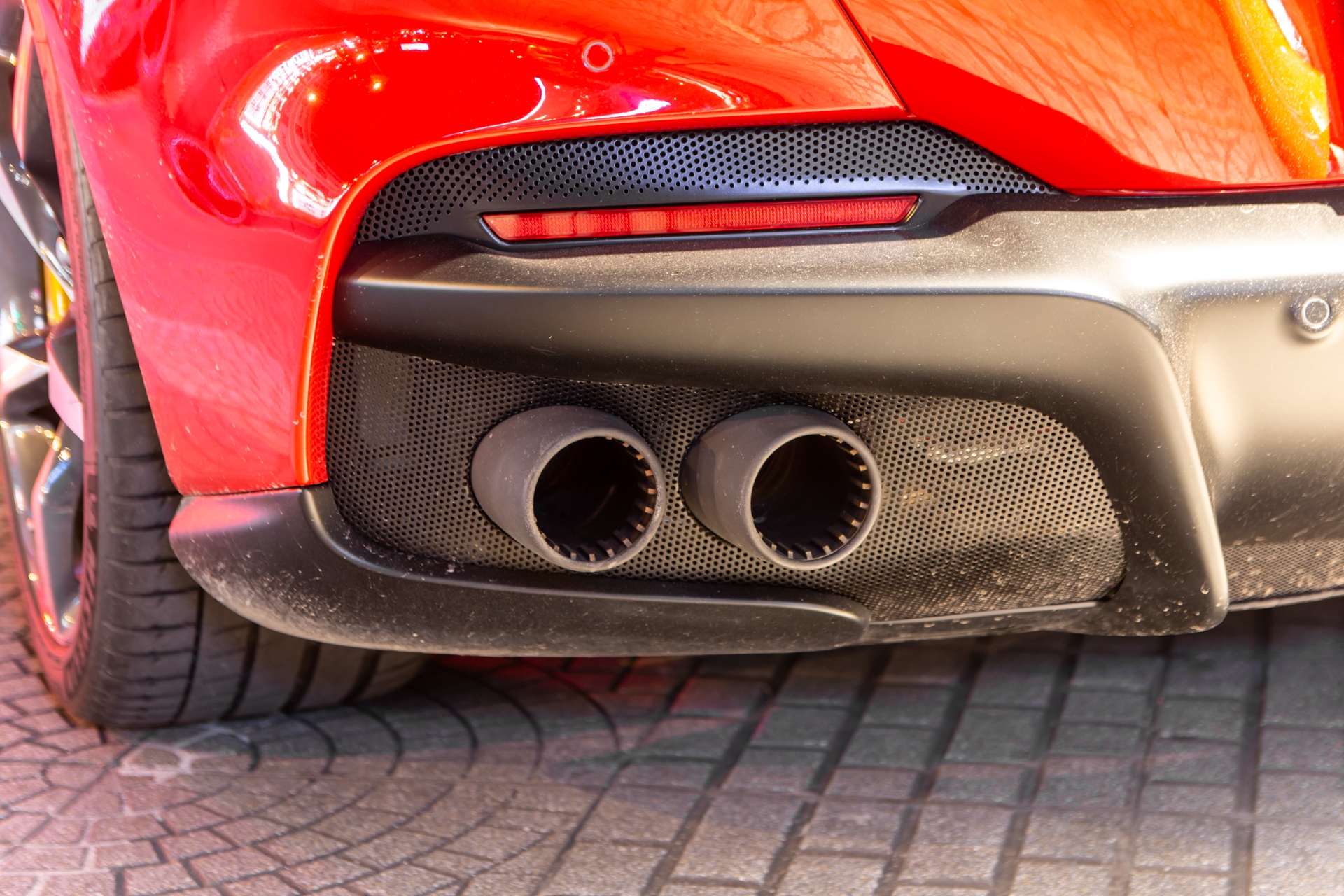 Ferrari Portofino M anh 8