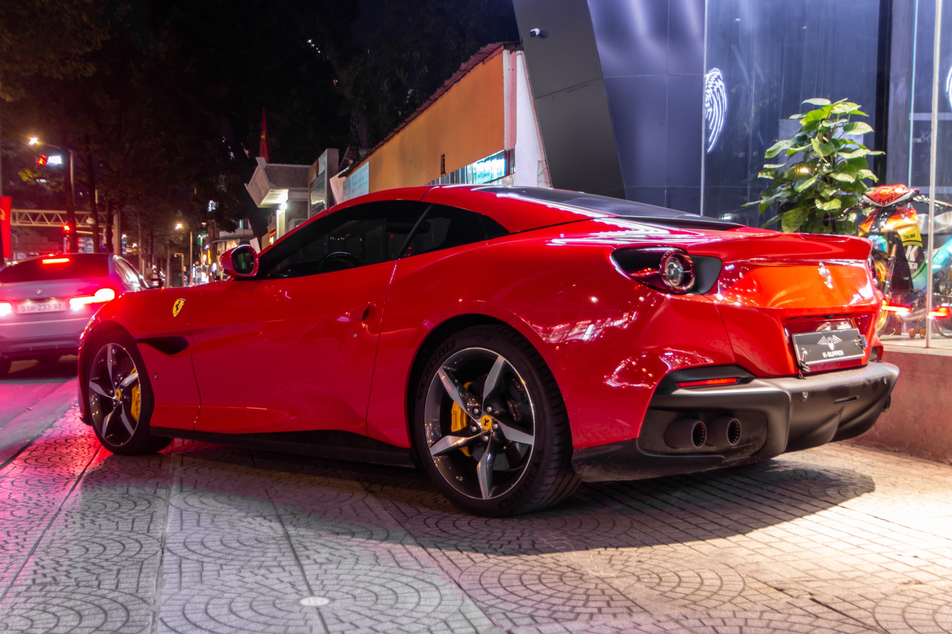 Ferrari Portofino M anh 5