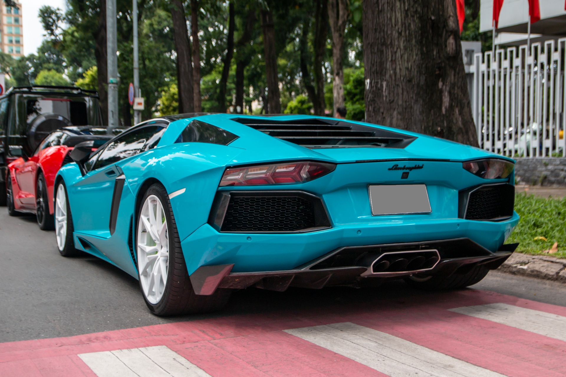 Lamborghini Aventador ảnh 3 Lamborghini Aventador anh 3