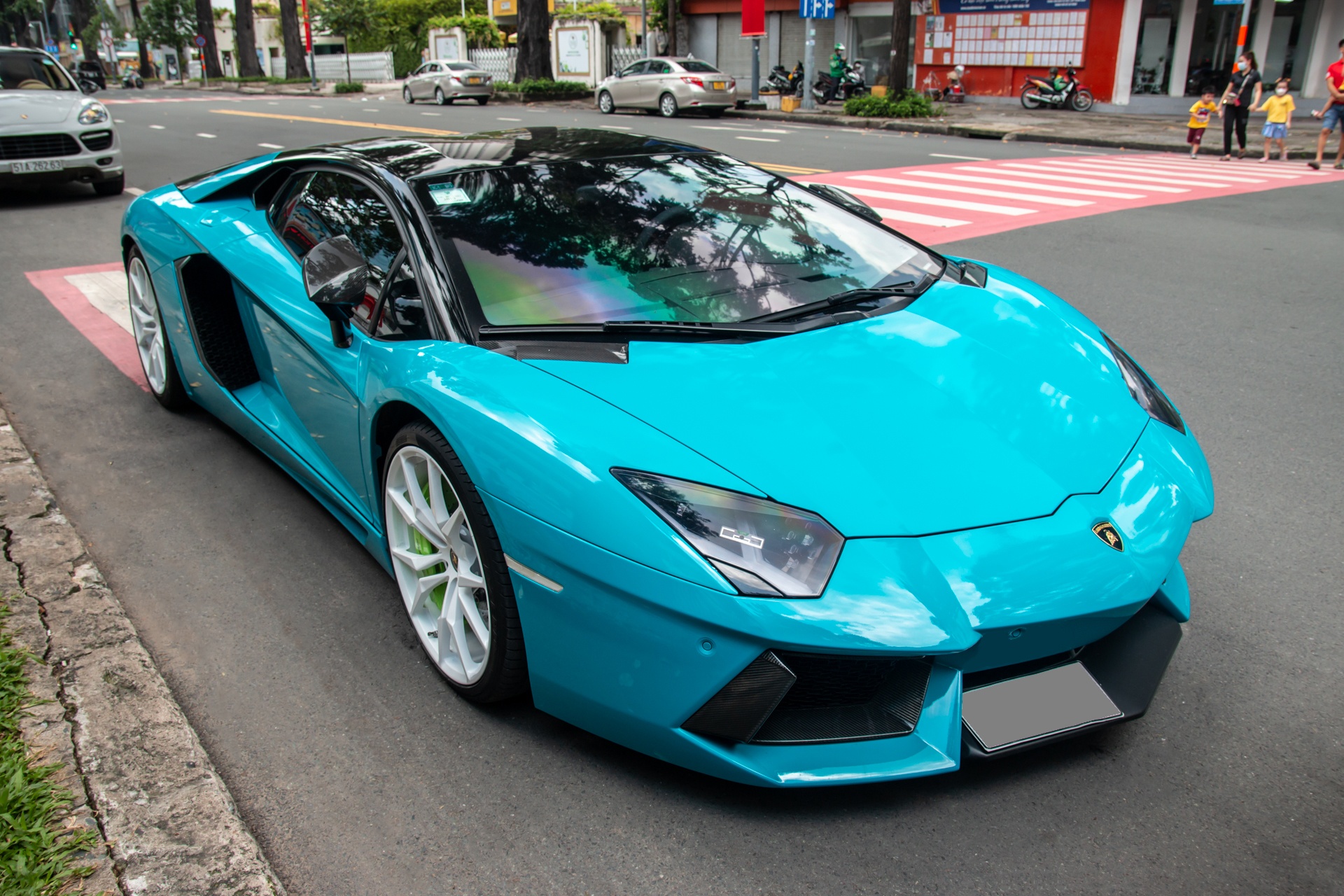 Lamborghini Aventador ảnh 4 Lamborghini Aventador anh 4