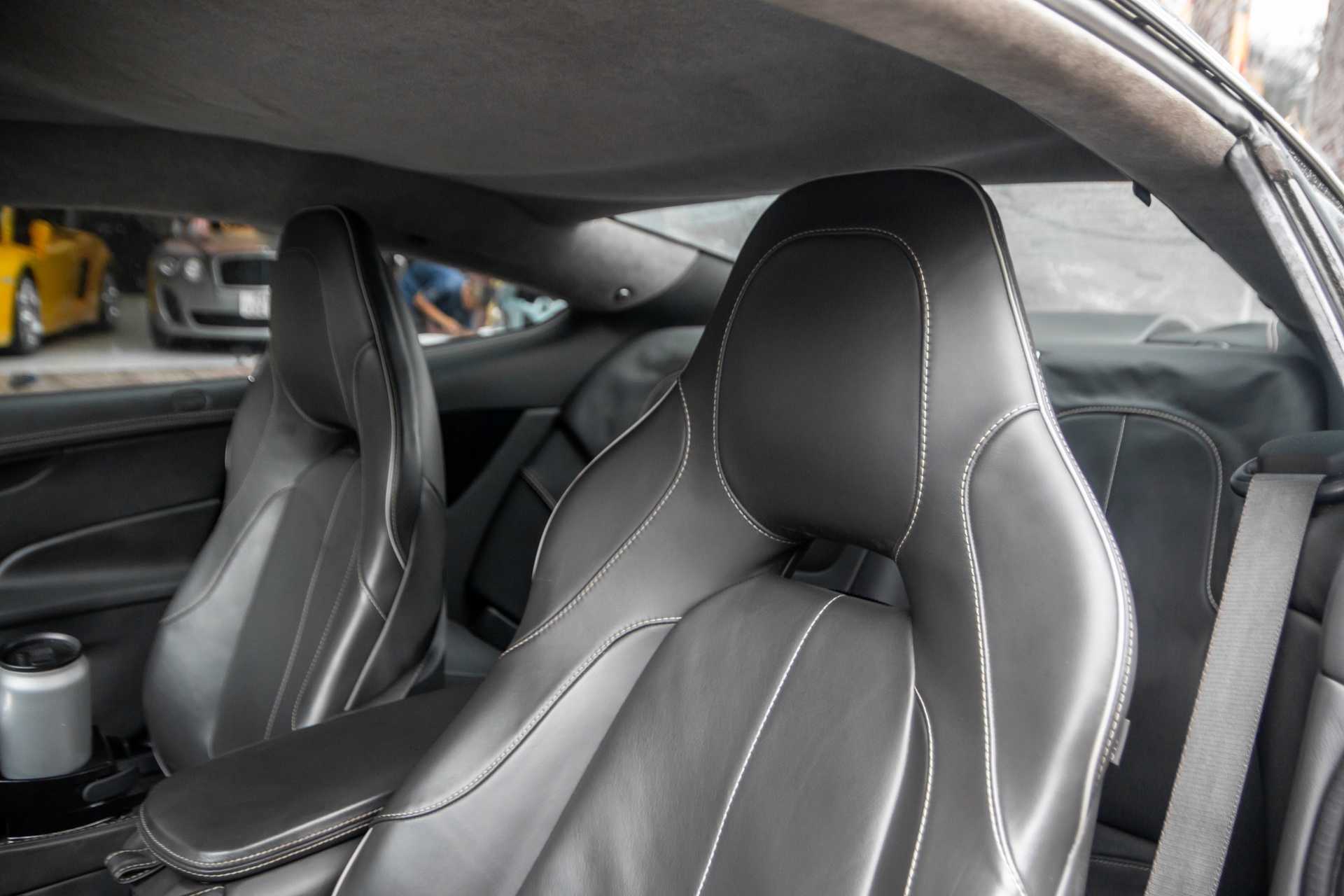 Aston Martin Vanquish ảnh 9 Aston Martin Vanquish anh 9