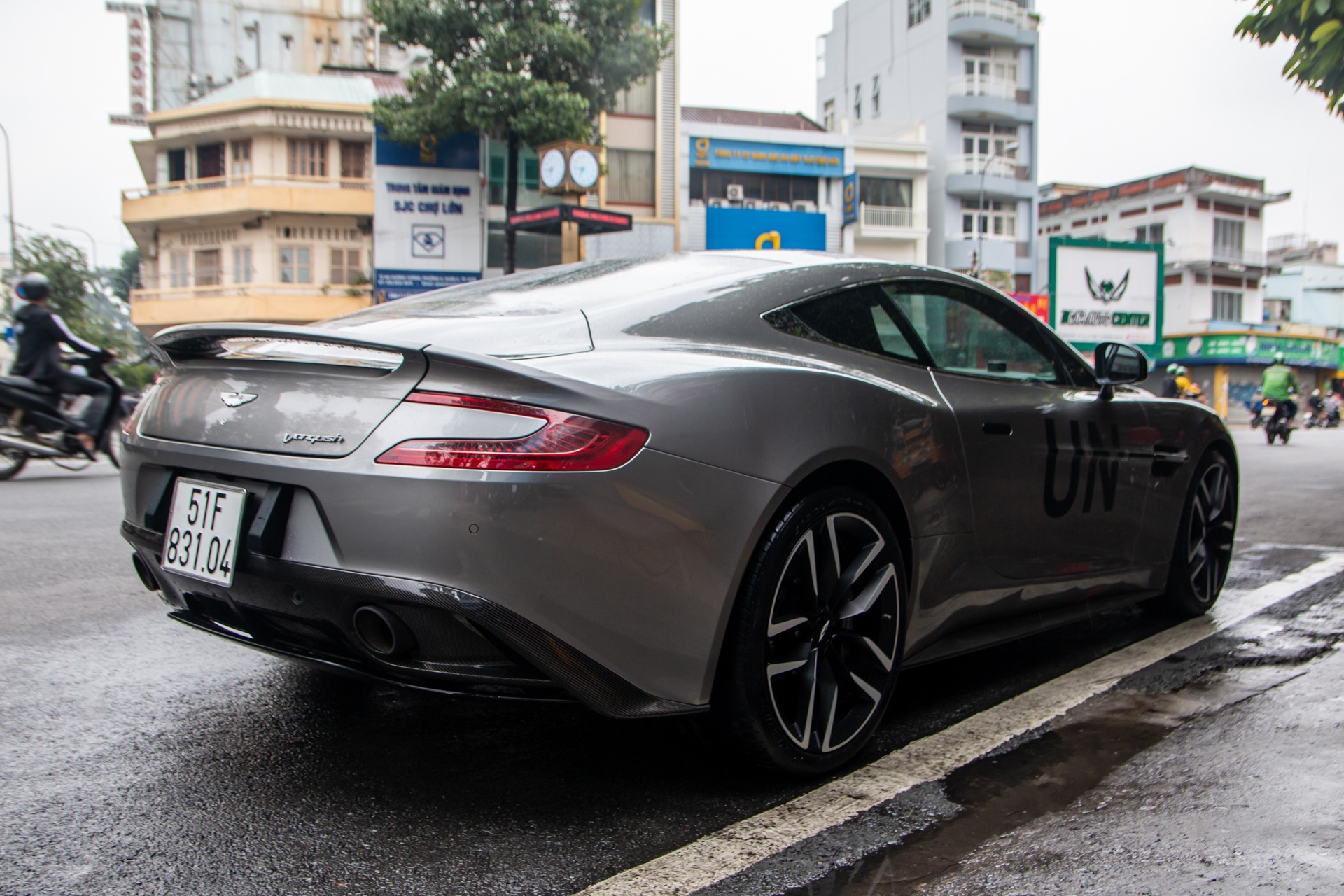 Aston Martin Vanquish ảnh 13 Aston Martin Vanquish anh 13