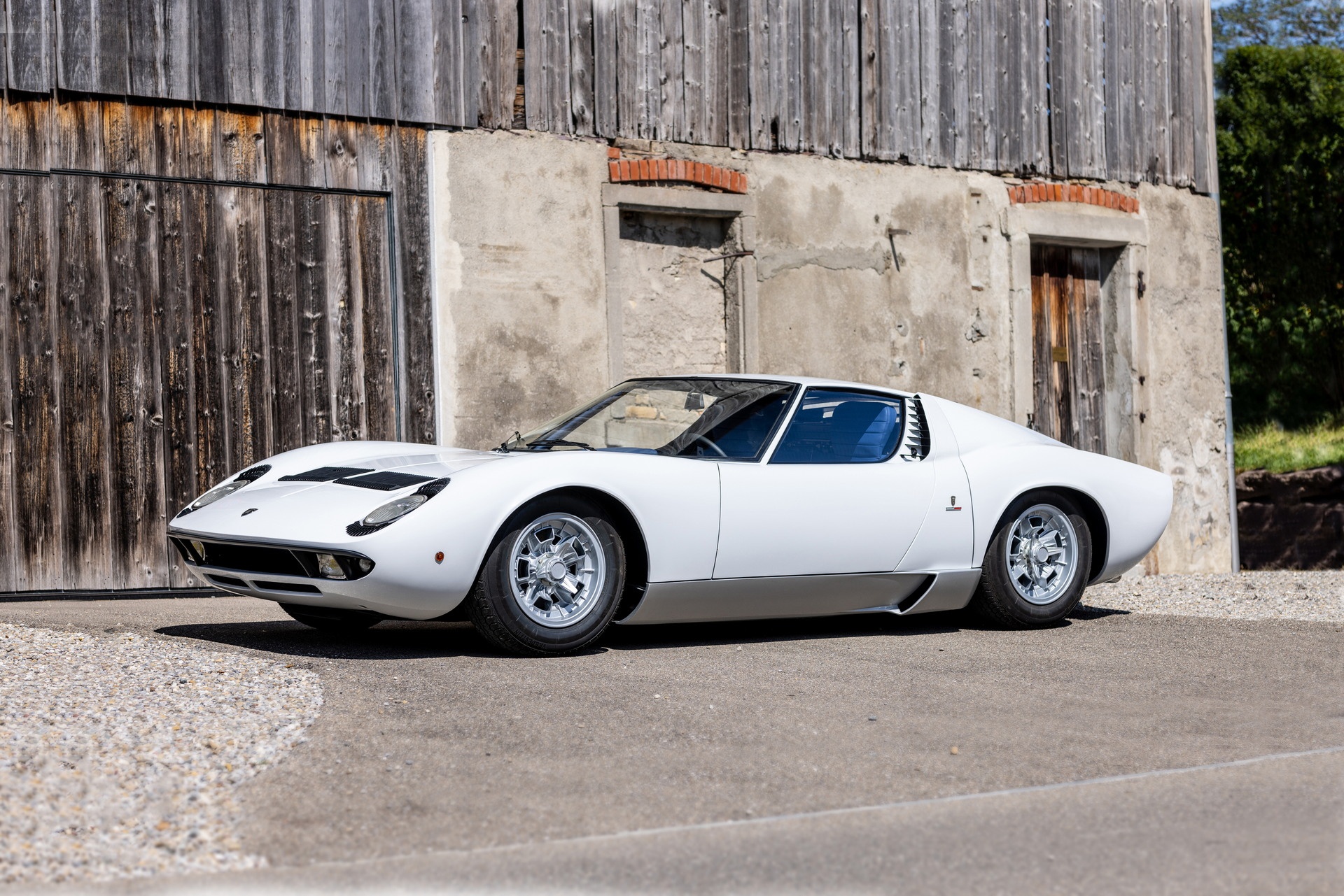 Lamborghini Miura doi 1968 duoc ban dau gia hinh anh