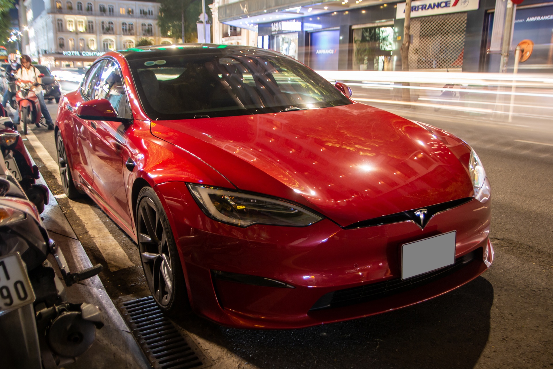 40.000 xe dien Tesla co nguy co loi he thong dien hinh anh
