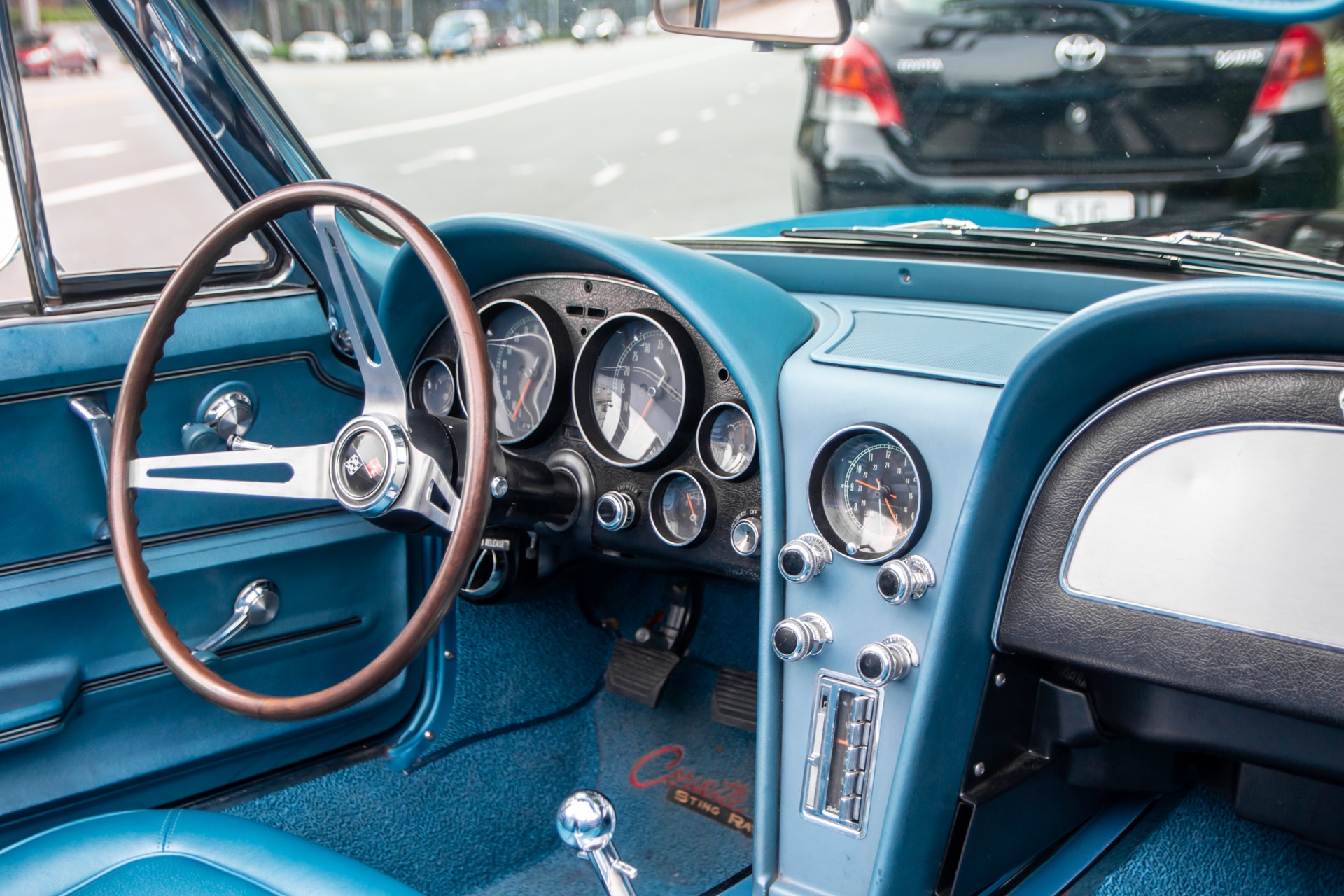 Chevrolet Corvette C2 Stingray anh 9