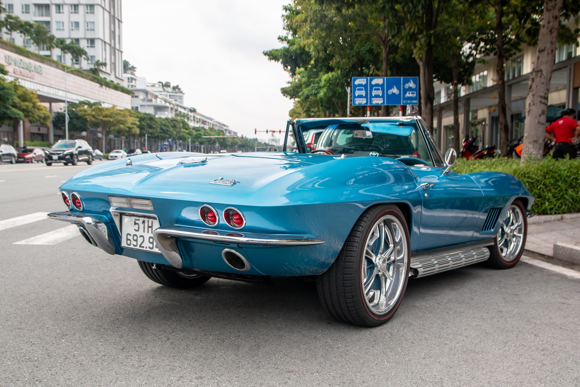 Chevrolet Corvette C2 Stingray anh 5