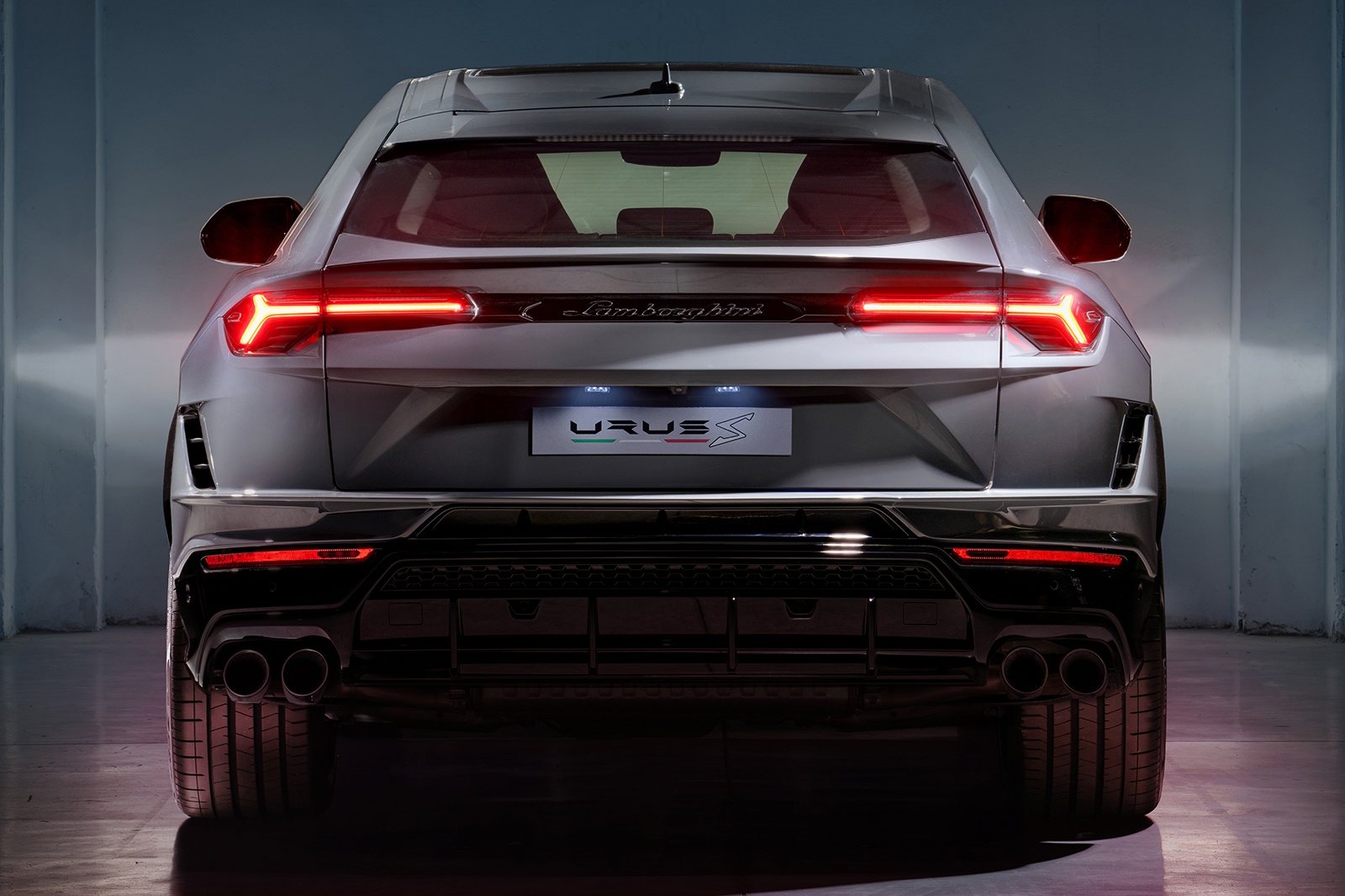 Lamborghini Urus S anh 6