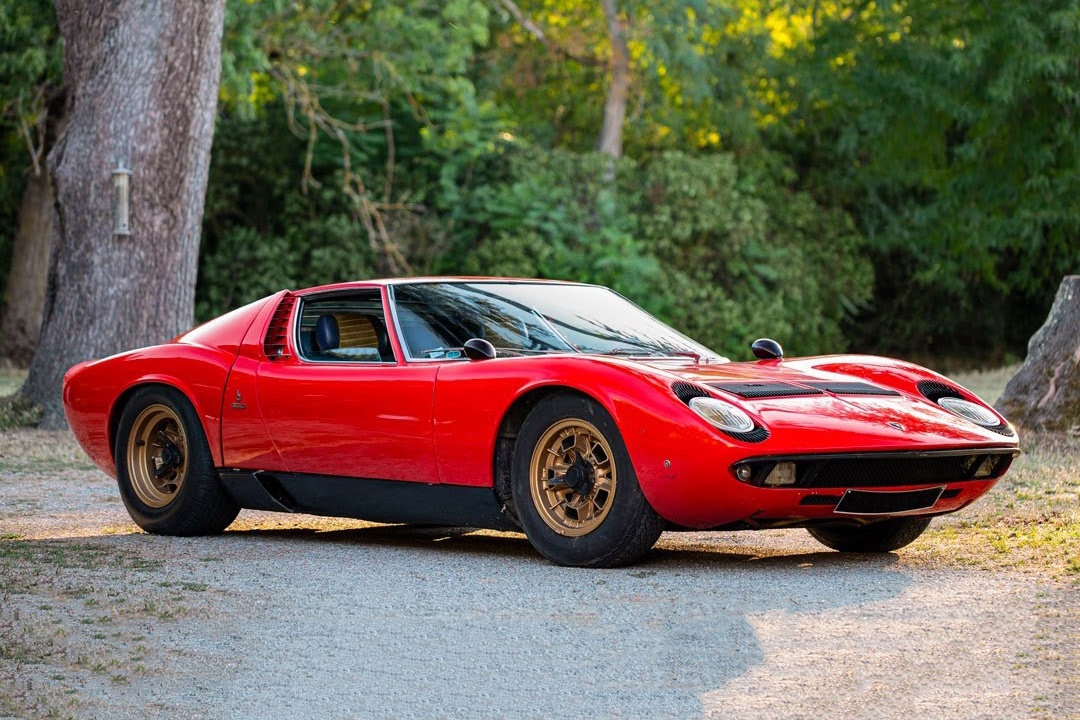 Lamborghini Miura doi 1969 bi bo quen trong garage duoc ban dau gia hinh anh