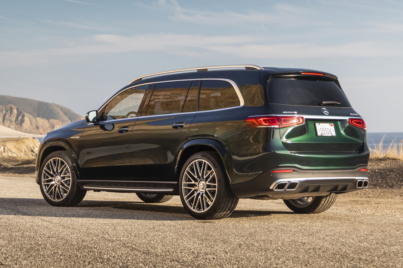 Mercedes-Benz GLS bi trieu hoi vi loi ghe sau hinh anh