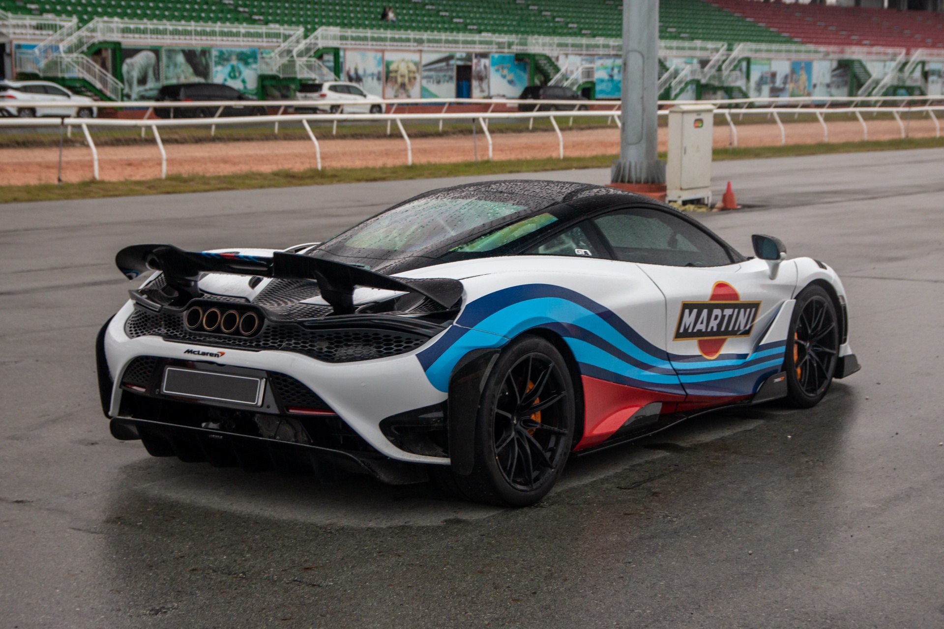 McLaren 765LT anh 5