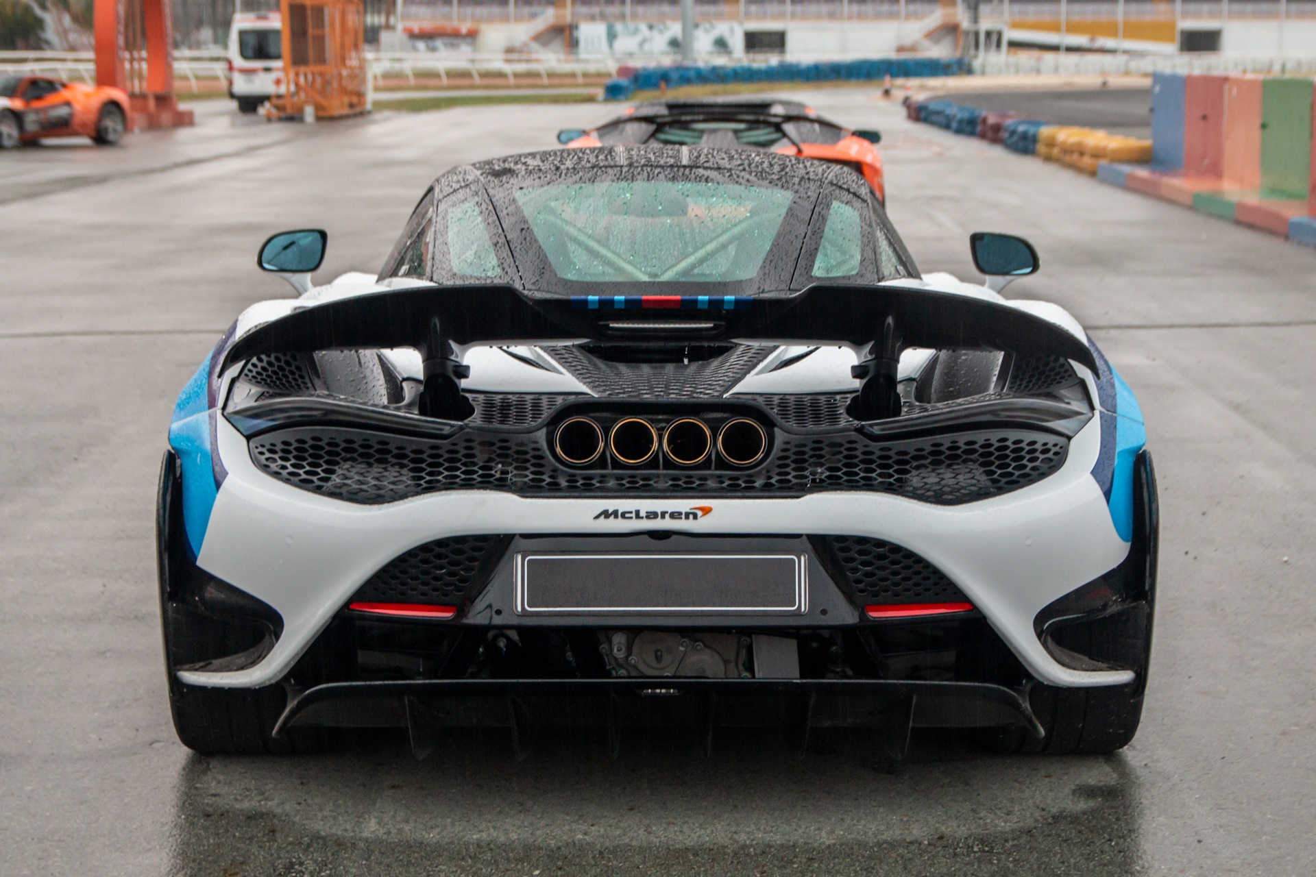 McLaren 765LT anh 10