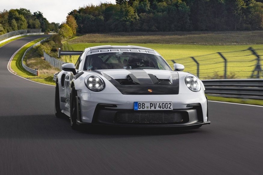 Porsche 911 GT3 RS doi 2023 lap ky luc moi tai truong dua Nurburgring hinh anh