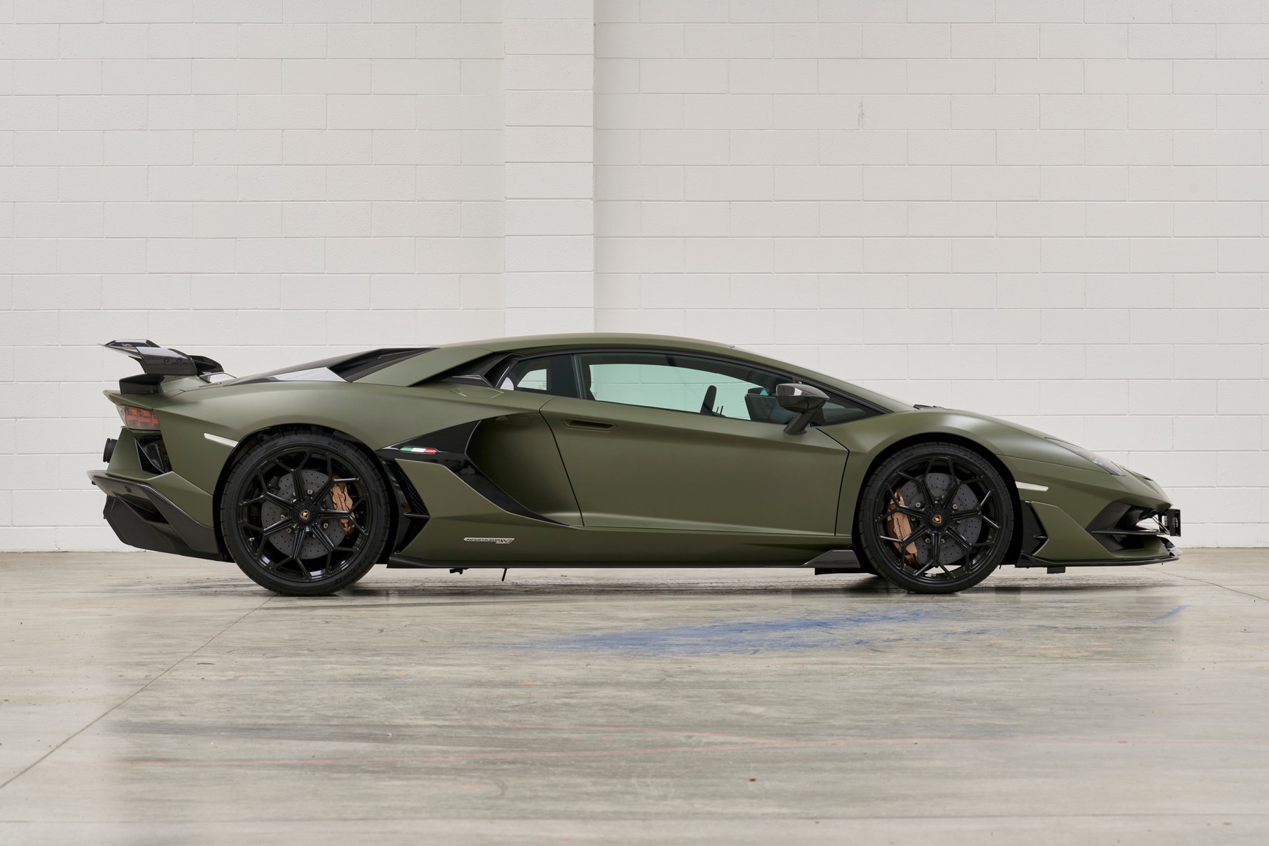 Lamborghini Aventador SVJ ảnh 3 Lamborghini Aventador SVJ anh 3