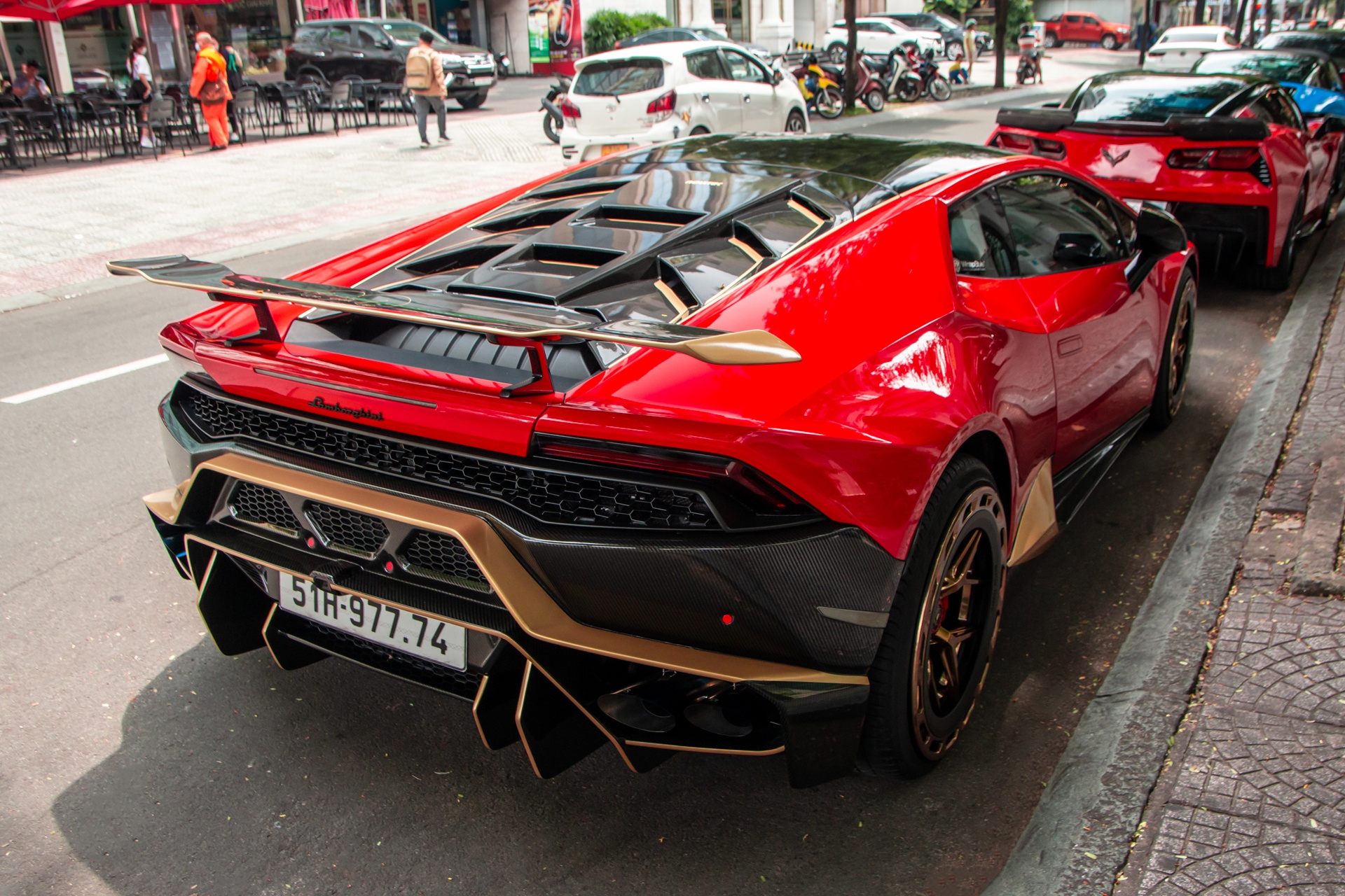 Lamborghini Huracan anh 7