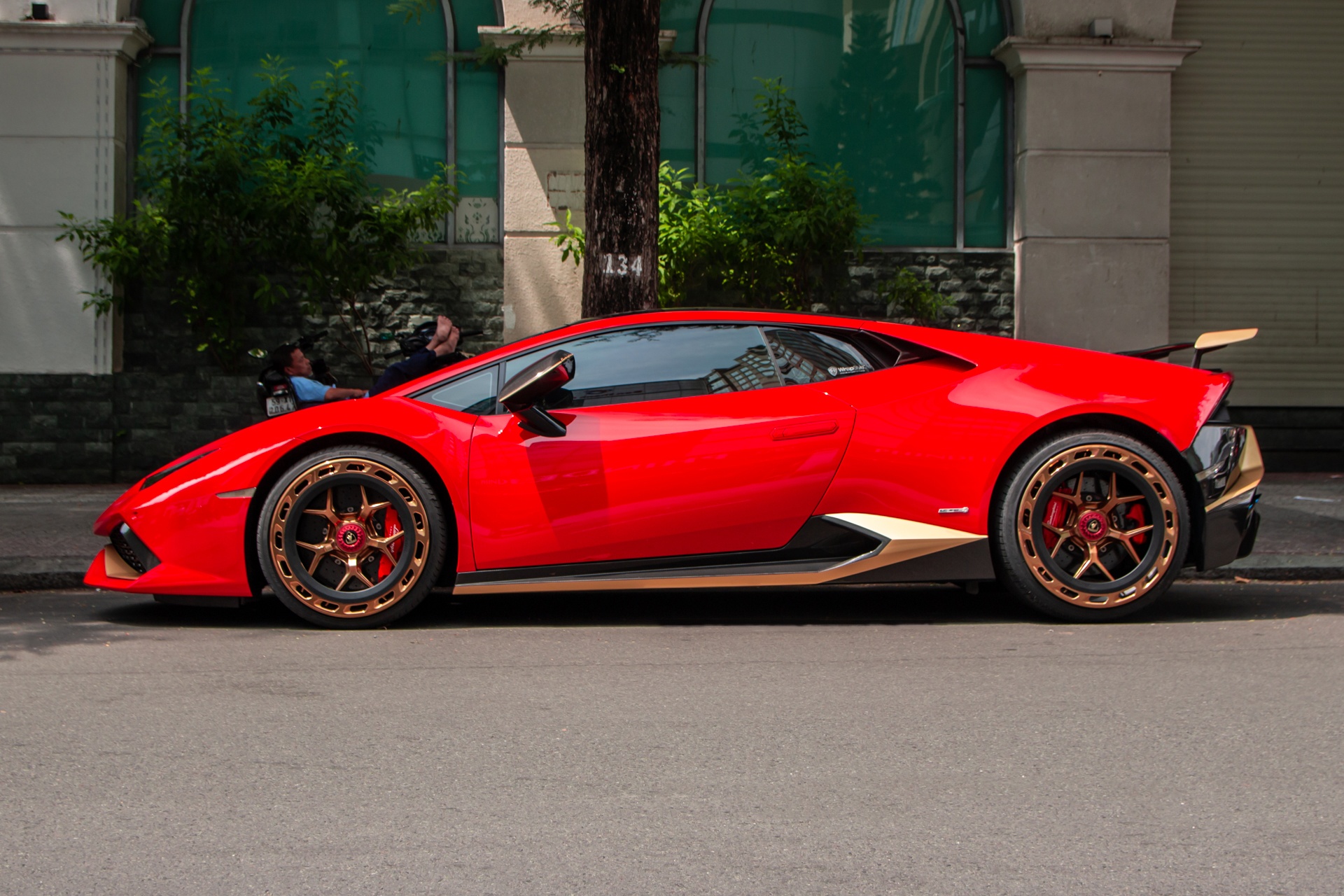 Lamborghini Huracan anh 6