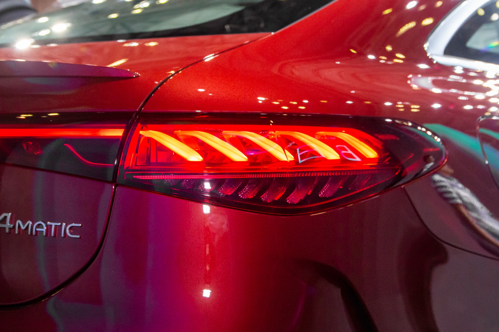 Mercedes-Benz EQS anh 5