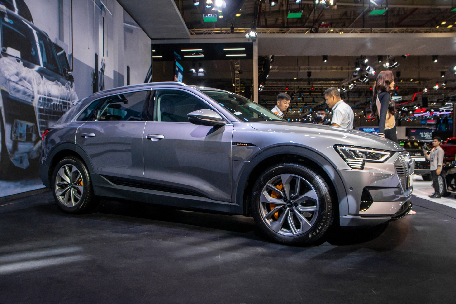 Audi e-tron SUV anh 10