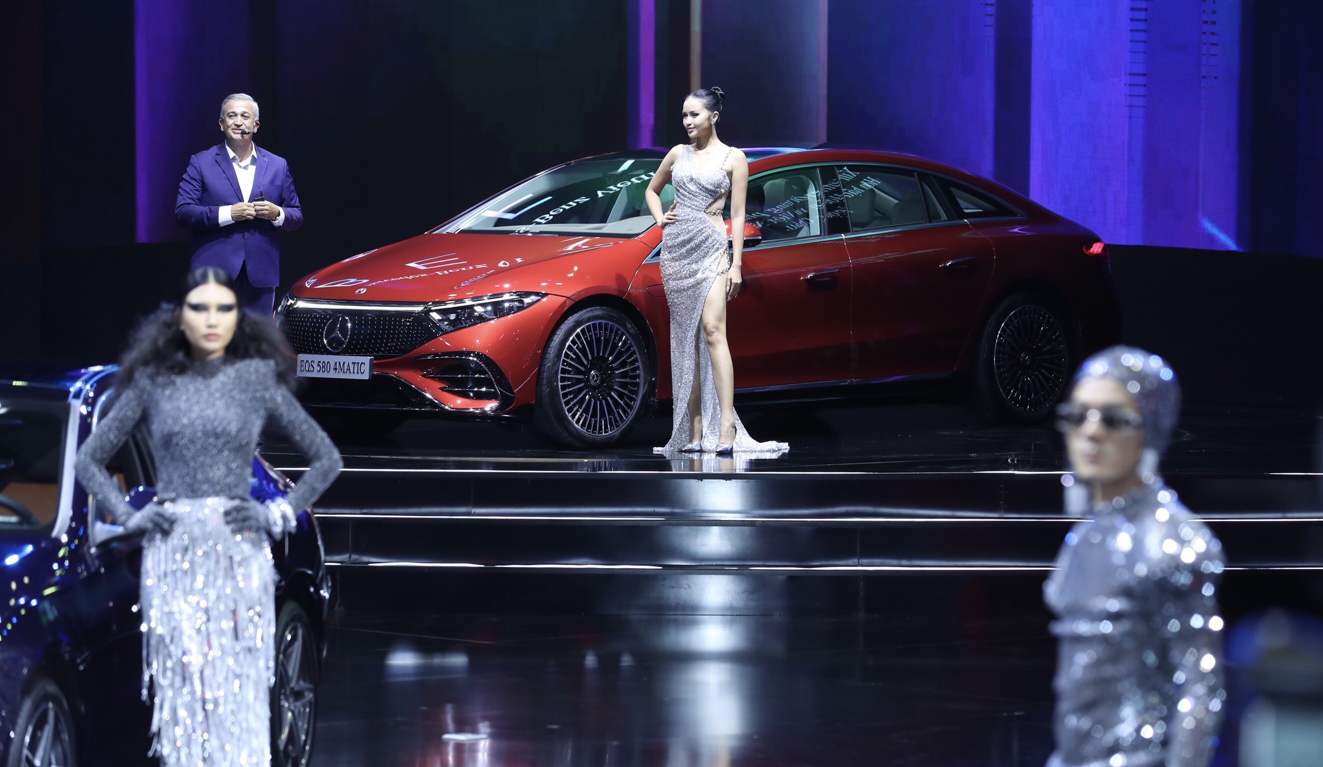 Xe dien hang sang la tieu diem Vietnam Motor Show 2022 hinh anh