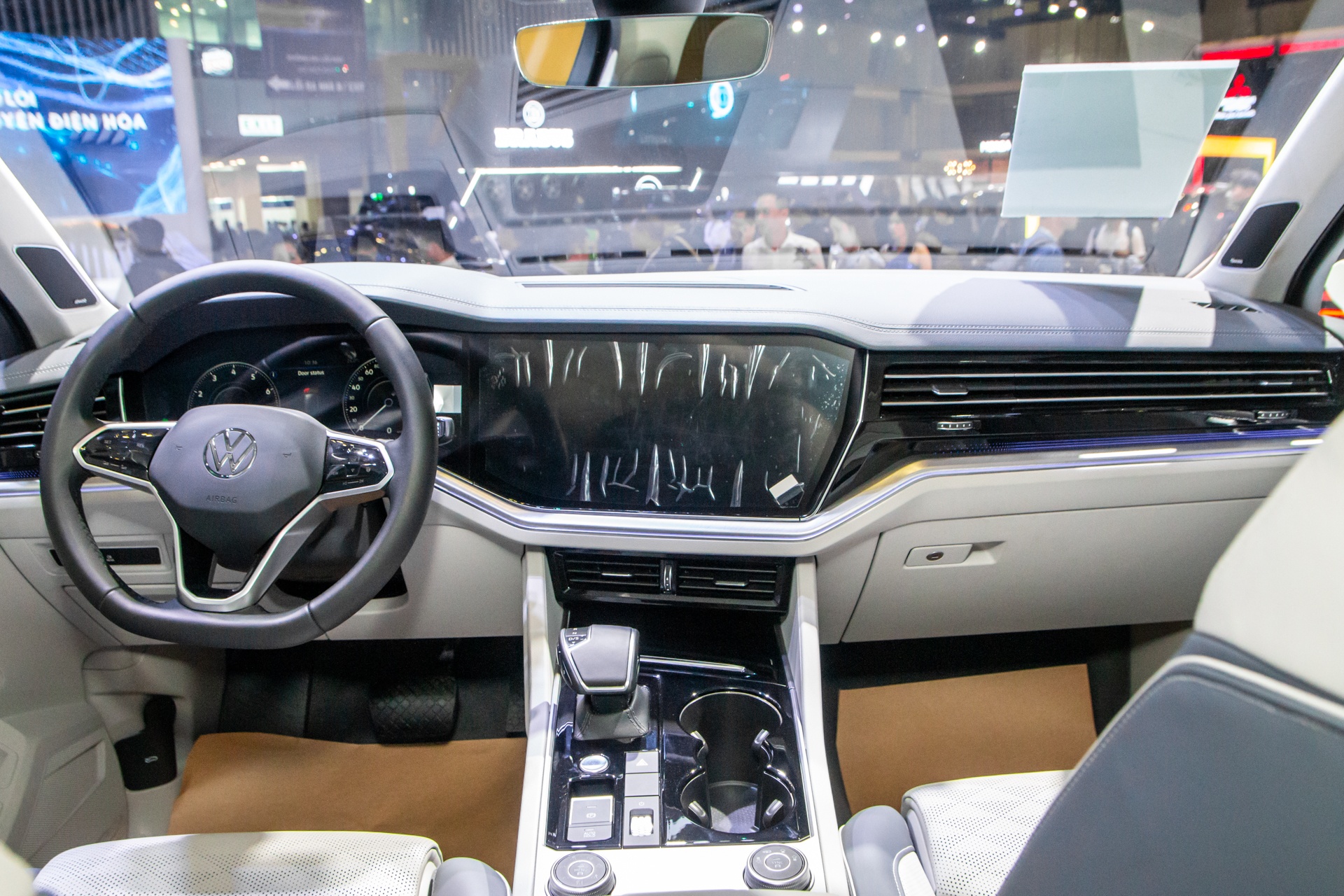 Volkswagen Touareg anh 9