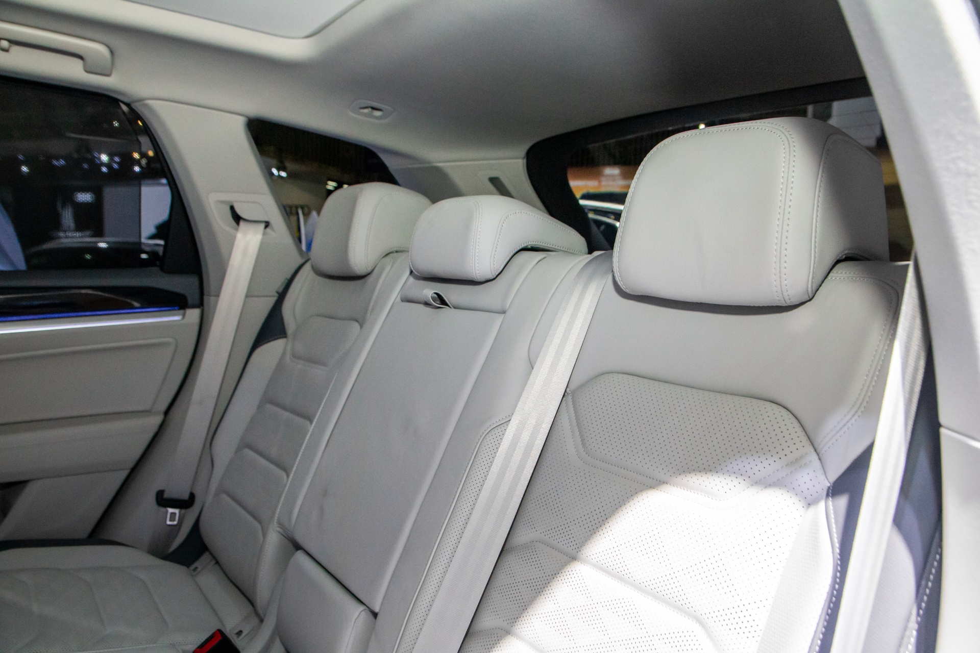 Volkswagen Touareg anh 12