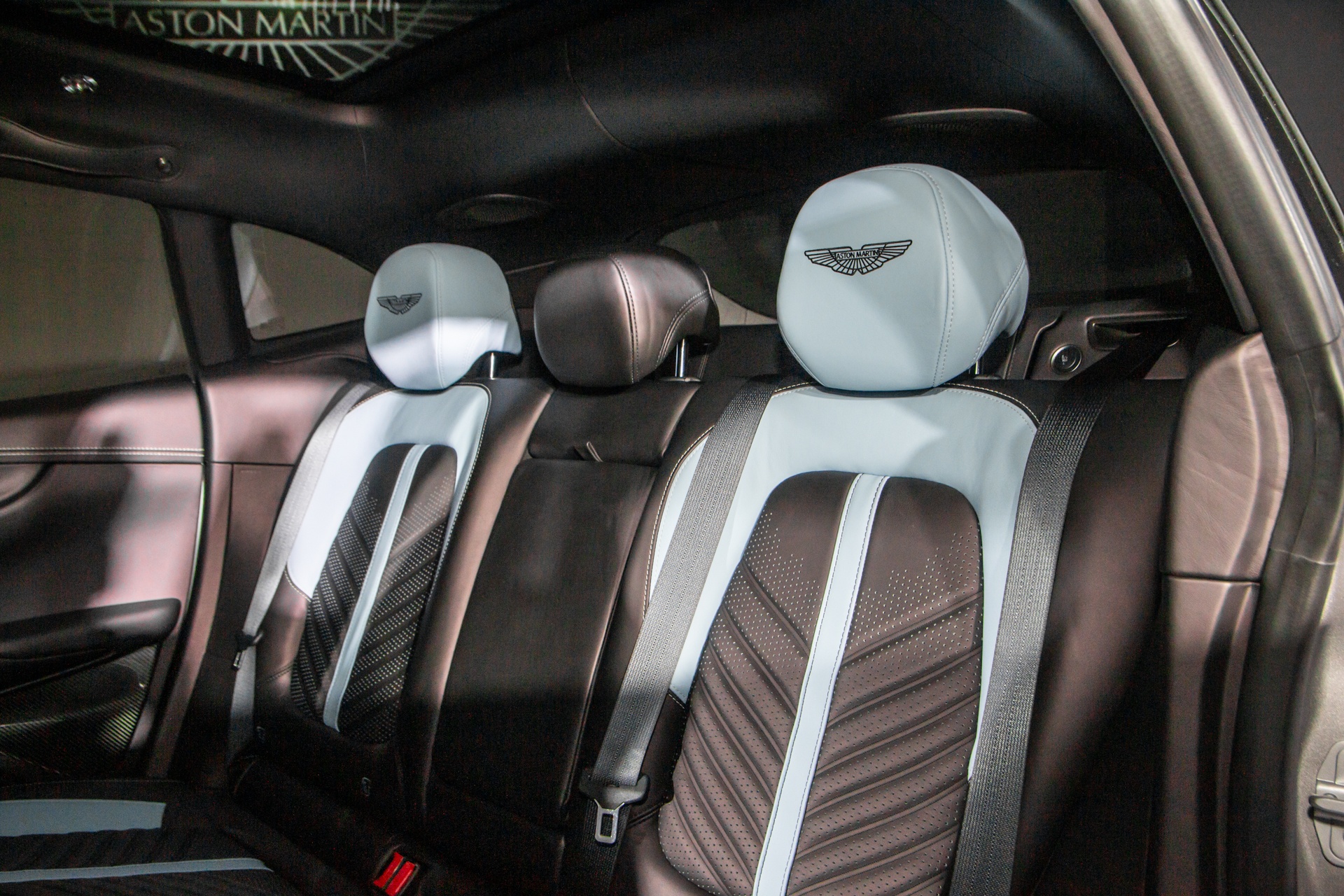 Aston Martin DBX707 anh 21