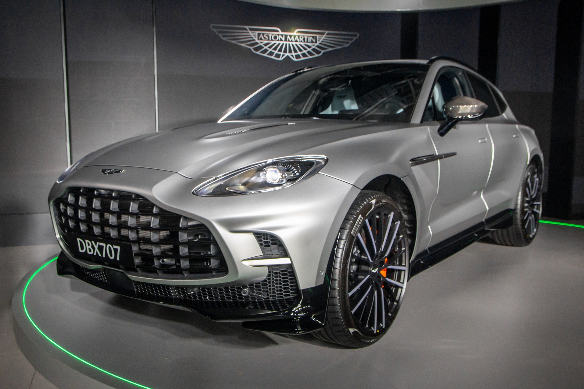 Co hoi va thach thuc cua Aston Martin DBX707 khi duoc ban tai Viet Nam hinh anh