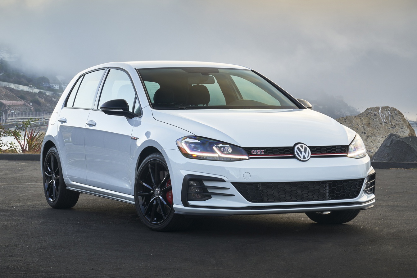 Dinh 2 loi, Volkswagen va Audi ra lenh trieu hoi gan 225.000 xe hinh anh