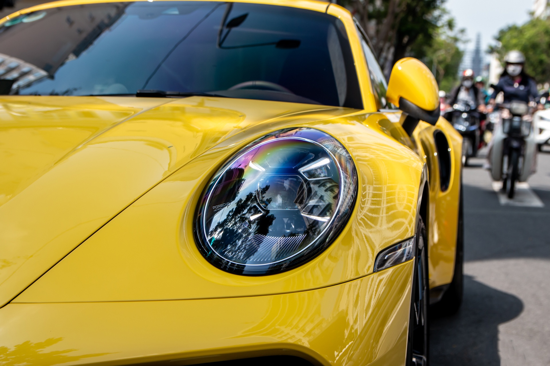 Porsche 911 Turbo S anh 4