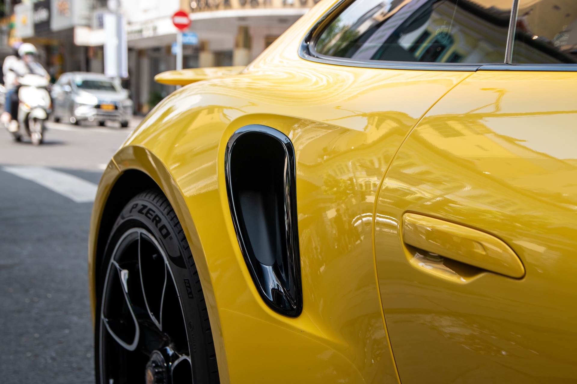 Porsche 911 Turbo S anh 8