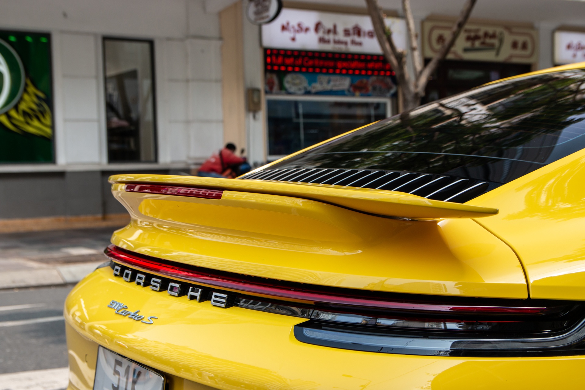 Porsche 911 Turbo S anh 5