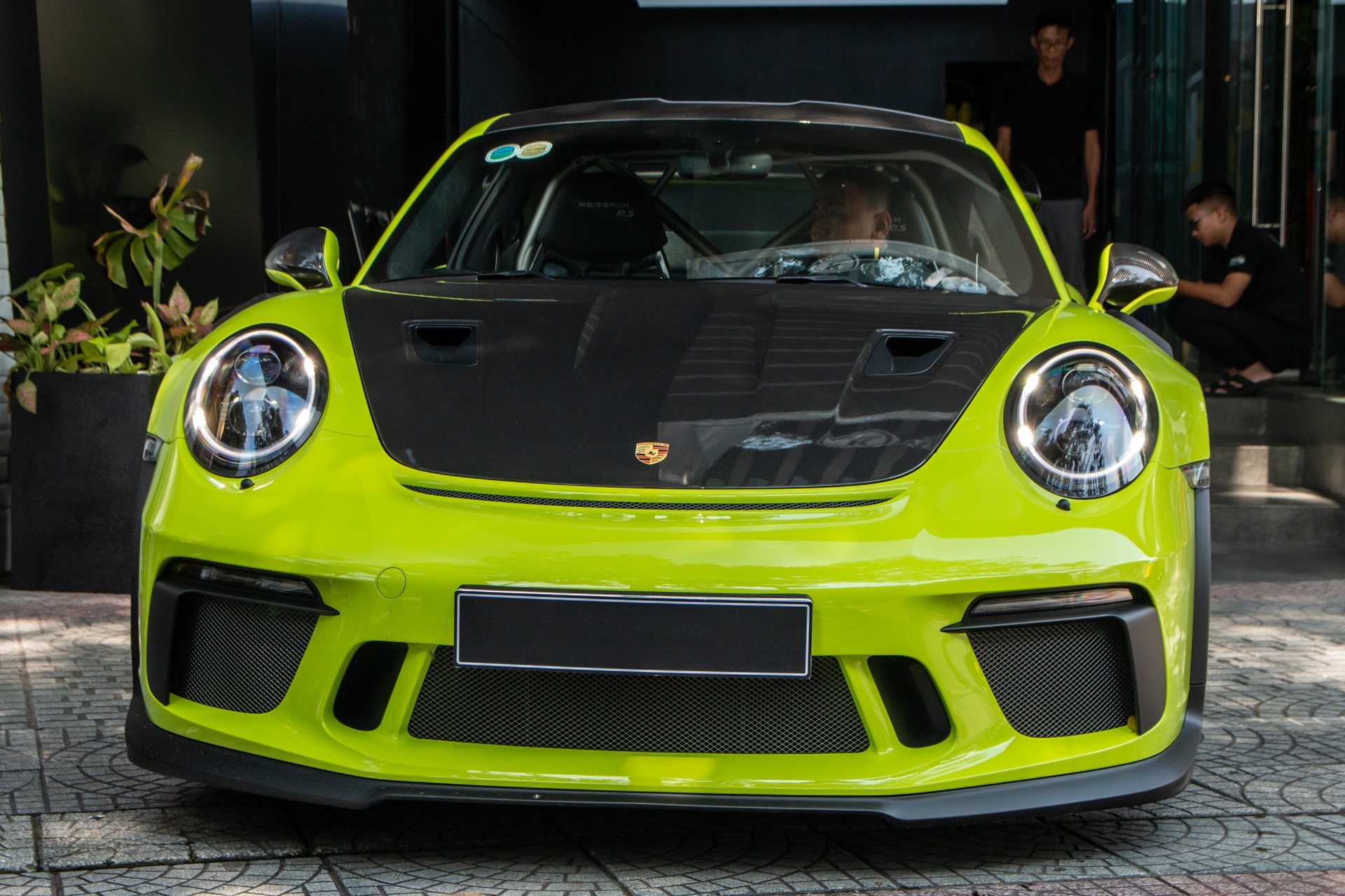 Can canh Porsche 911 GT3 RS voi goi nang cap gan 100 trieu dong hinh anh